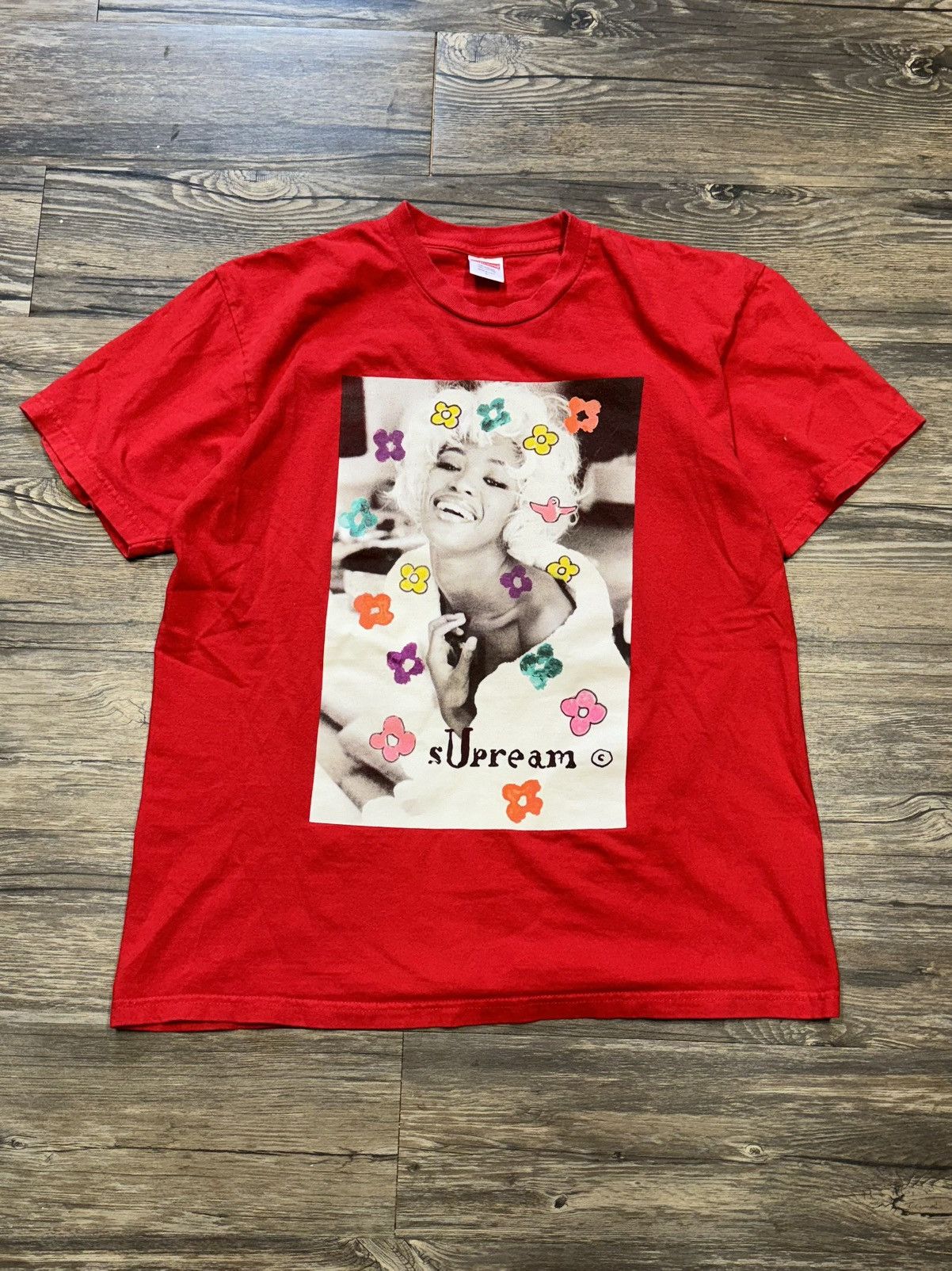 Supreme Naomi Tee | Grailed