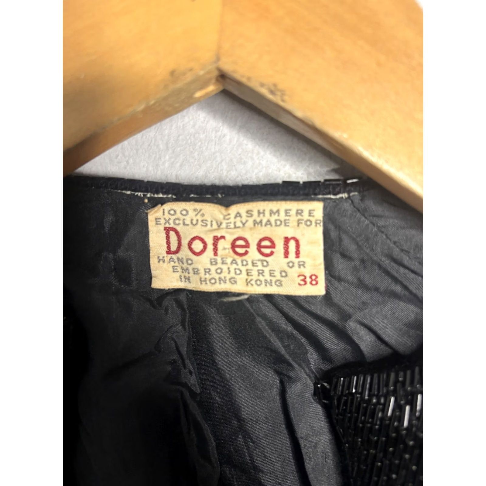 Vintage VINTAGE Doreen Cardigan Womens 38 Black 100% Cashmere Hand Beaded Hong Kong Size XS / US 0-2 / IT 36-38 - 4 Thumbnail