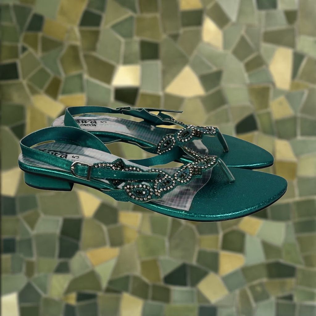 Vintage Vintage Bawa Green Jewel Rhinestone Thong Strap Sandals Low Heel 5 US Size Size US 5 / IT 35 - 1 Thumbnail