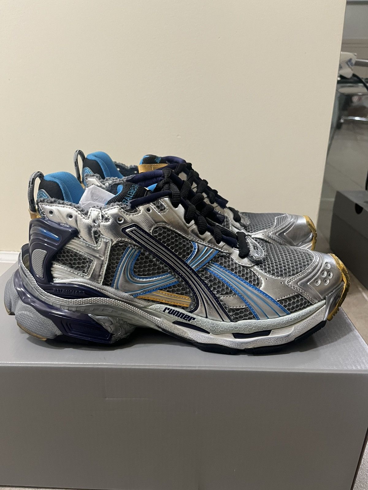 Balenciaga Balenciaga Men’s Mesh Runner Sneakers Sz 44(11us) Size US 11 / EU 44 - 1 Thumbnail