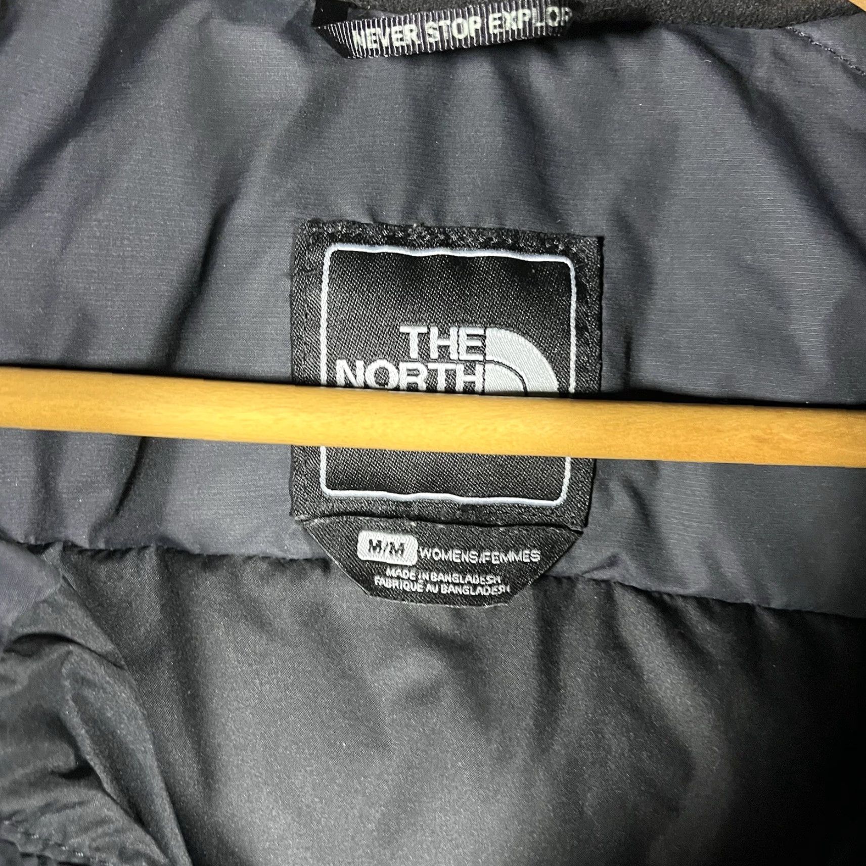 The North Face VINTAGE The North Face Vest Women's M Puffer 700 Down-Fill Black Zip Drawstring City Retro 90s Size M / US 6-8 / IT 42-44 - 5 Thumbnail