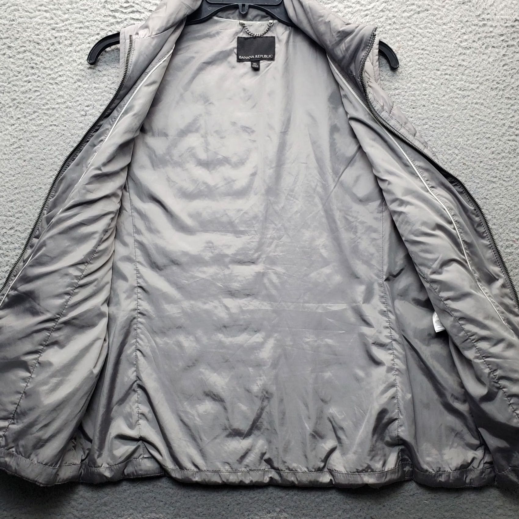 Banana Republic Banana Republic Puffer Vest Womens XL Gray Quilted Packable Down Slim Fit Zip Up Vest Size XL / US 12-14 / IT 48-50 - 7 Thumbnail