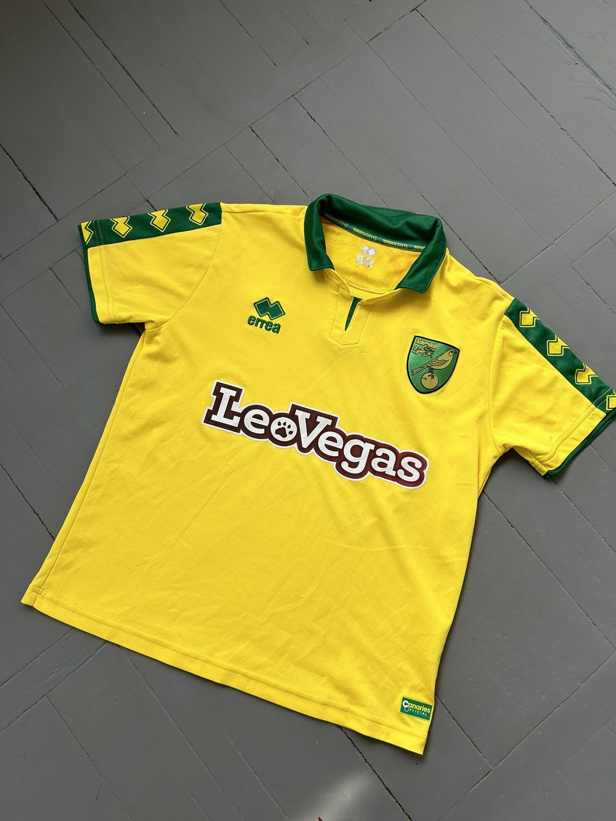 Errea Errea FC Norwich city England soccer jersey Size US S / EU 44-46 / 1 - 2 Thumbnail