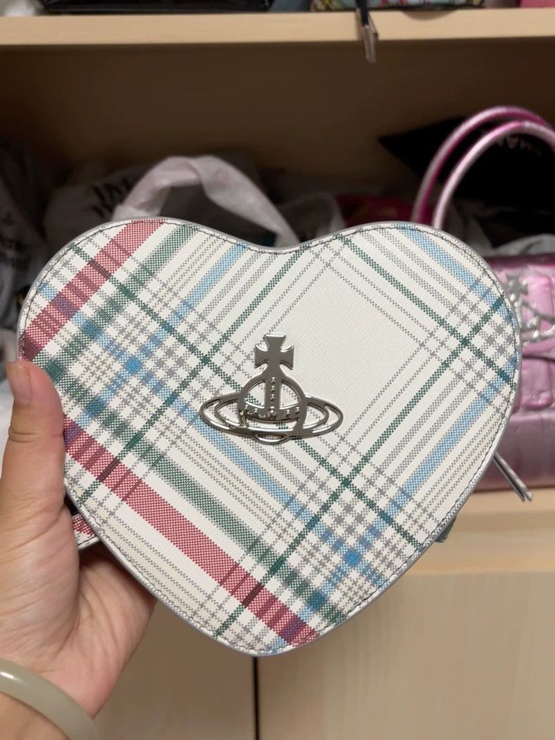 Vivienne Westwood Vivienne Westwood size os Heart checkered bag, white base w Size ONE SIZE - 1 Thumbnail