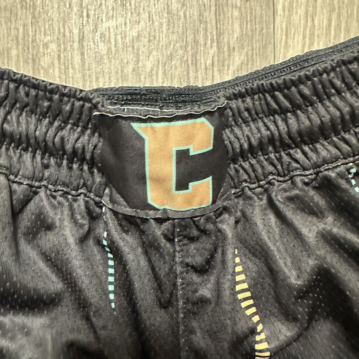 NBA × Nike Authentic Charlotte Hornets Black Shorts Size US 38 / EU 54 - 6 Thumbnail
