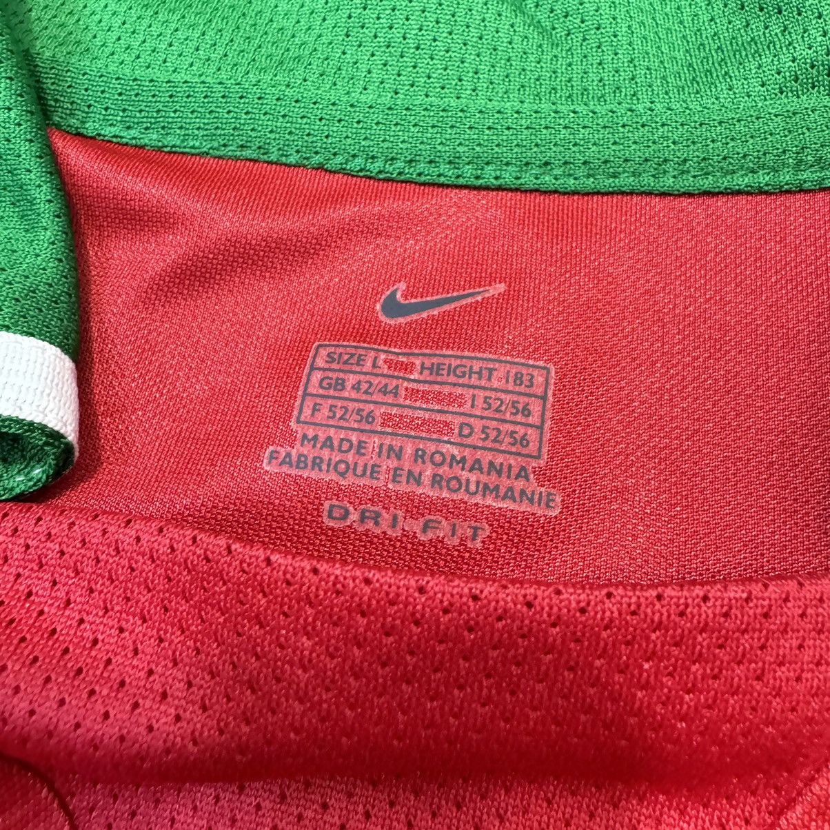 Nike Lokomotiv Moscow 2004 home shirt #10 Loskov (bnwt) Size US L / EU 52-54 / 3 - 5 Thumbnail