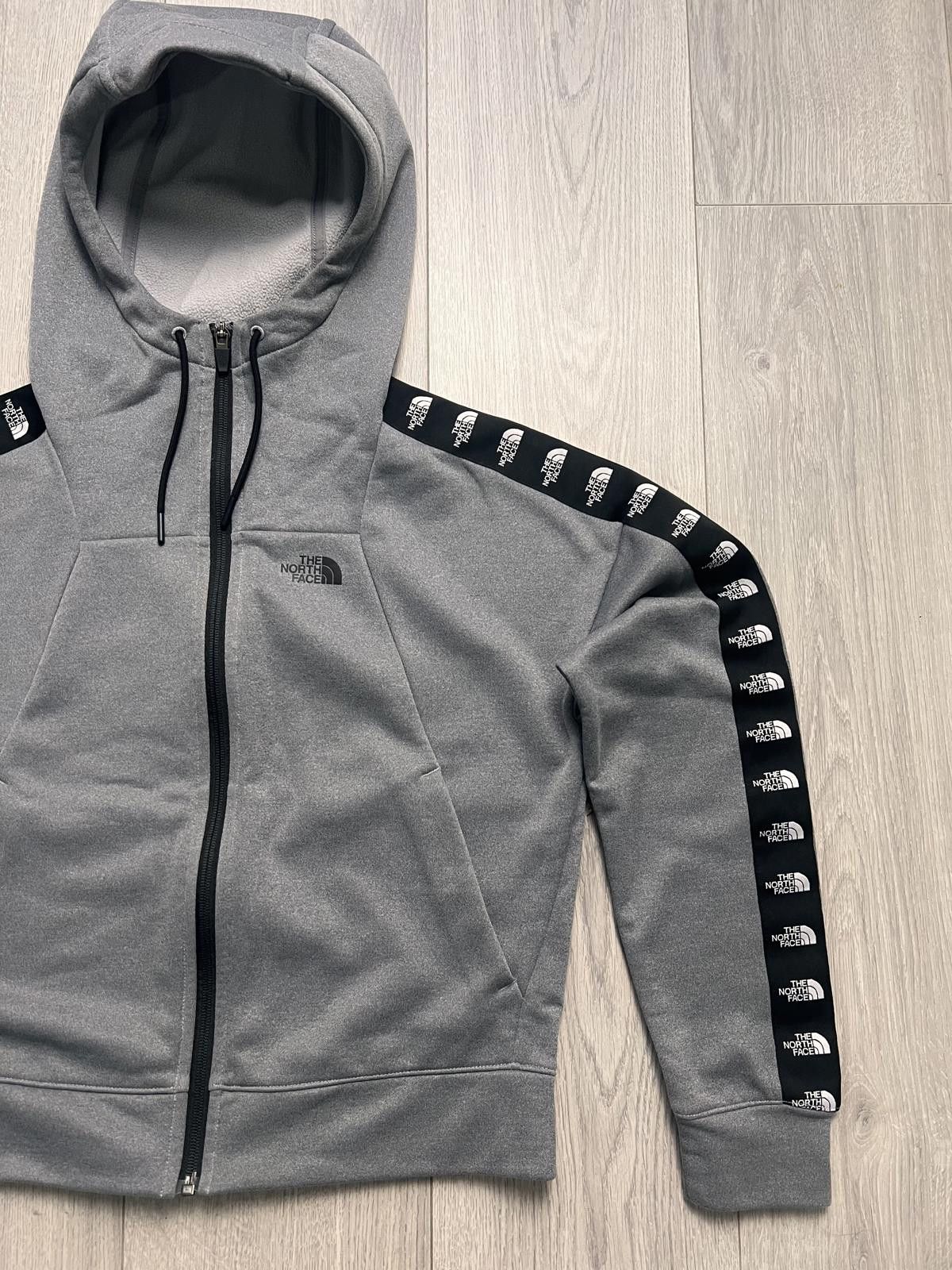 The North Face The North Face Fullzip • Women’s M • Size ONE SIZE - 3 Thumbnail