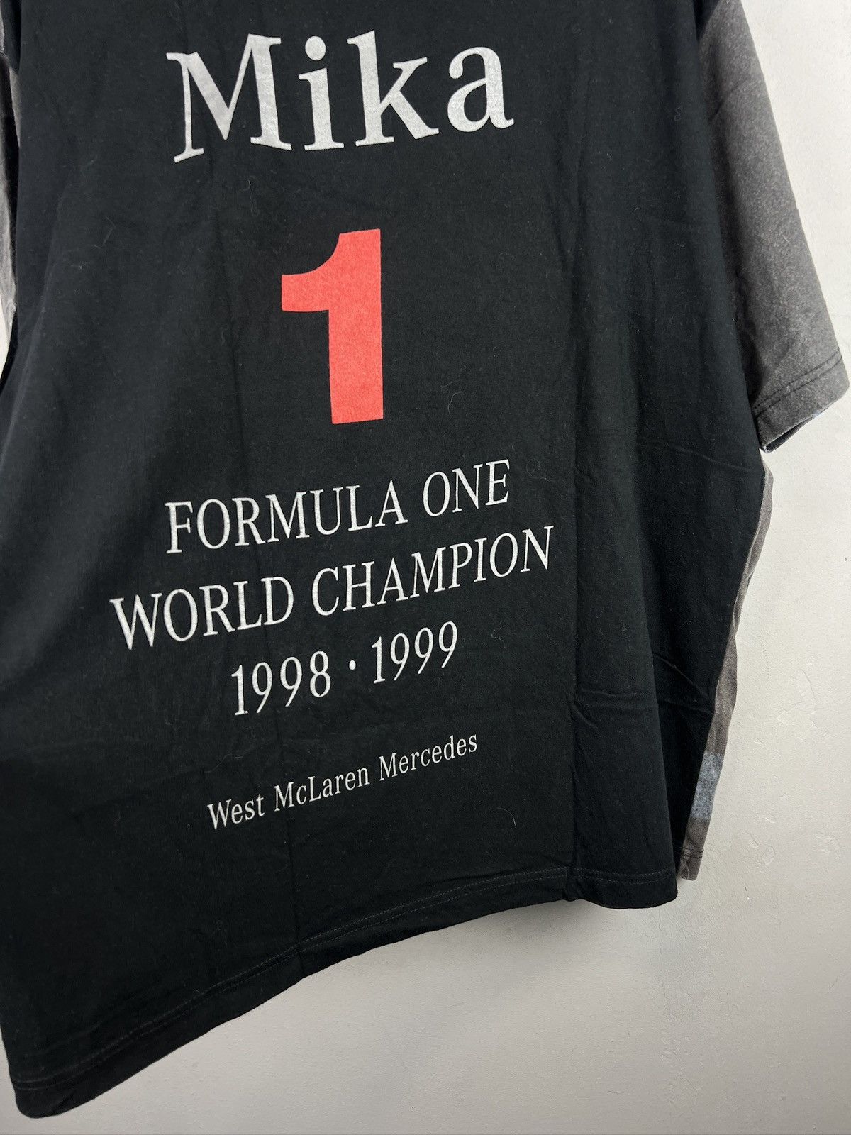 Mercedes-Benz 90s Vintage Mika Hakkinen Mercedes Benz F1 Racing T-Shirt Size US XL / EU 56 / 4 - 11 Thumbnail
