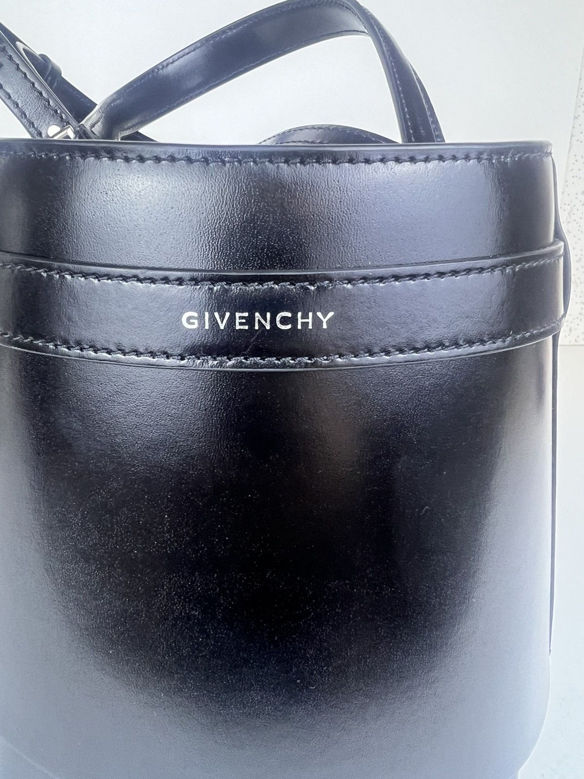 Givenchy GIVENCHY Shark Lock Bucket Bagin Box Leather Black Size ONE SIZE - 10 Thumbnail