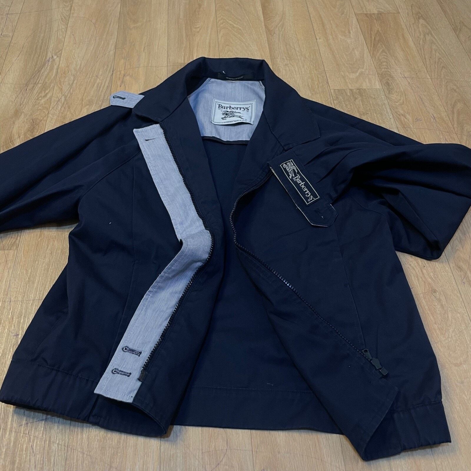 Burberry VINTAGE BURBERRY Bomber Jacket winter COAT cotton BLUE NAY Size M / US 6-8 / IT 42-44 - 5 Thumbnail