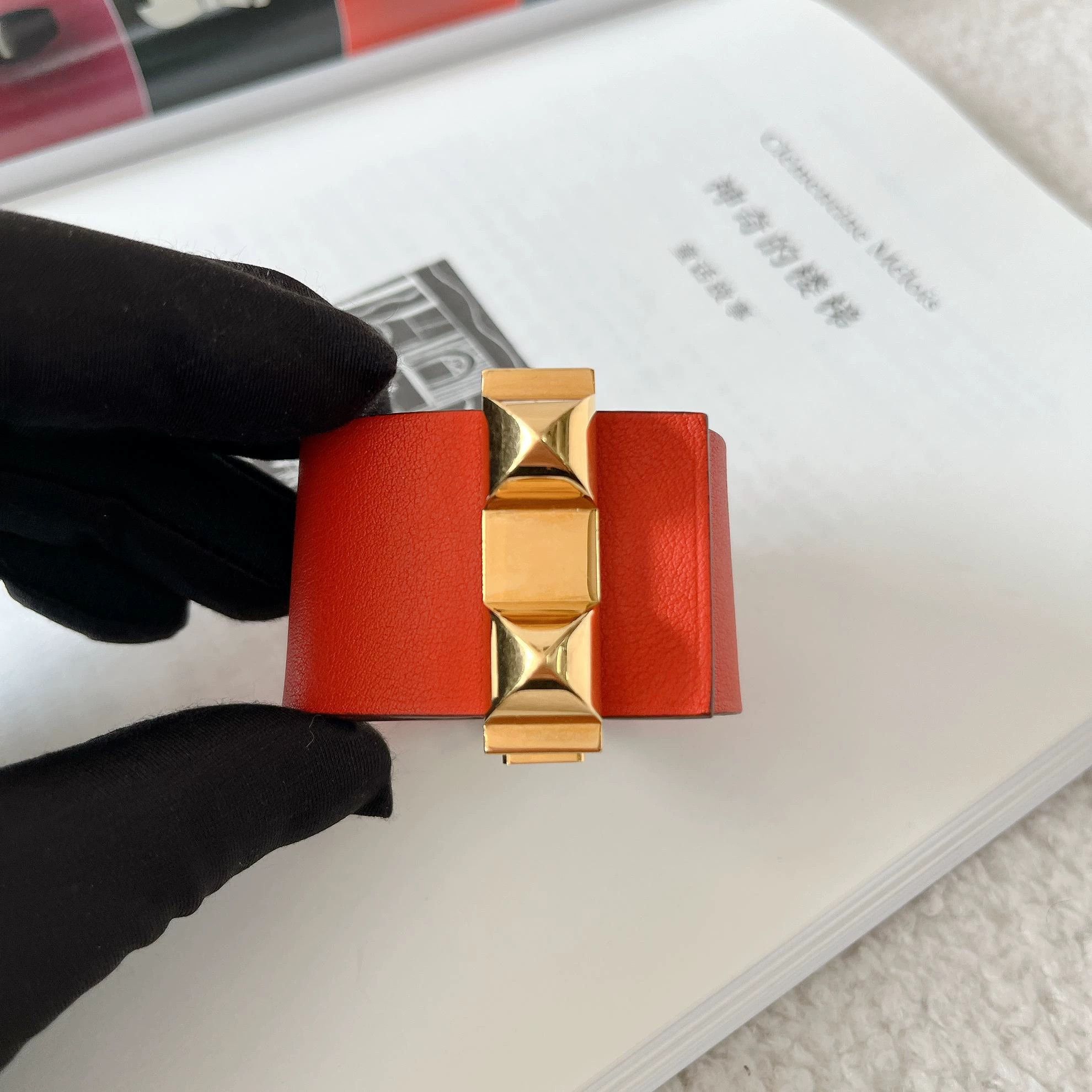 Hermes Hermes Red Bracelet R Stamp 9723 Size ONE SIZE - 2 Thumbnail