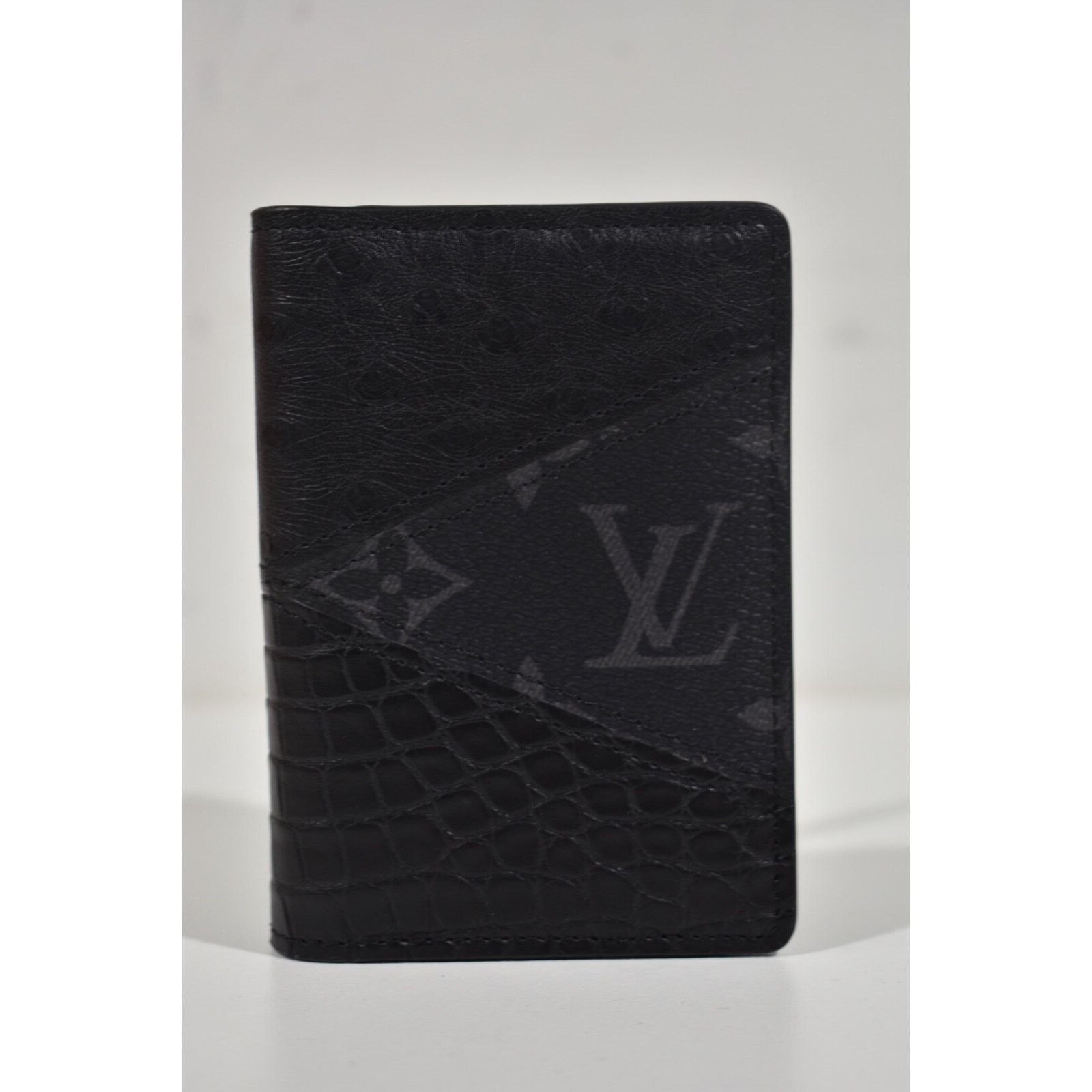 Louis Vuitton Louis Vuitton Monogram Eclipse Pocket Organizer Wallet Size ONE SIZE - 4 Thumbnail