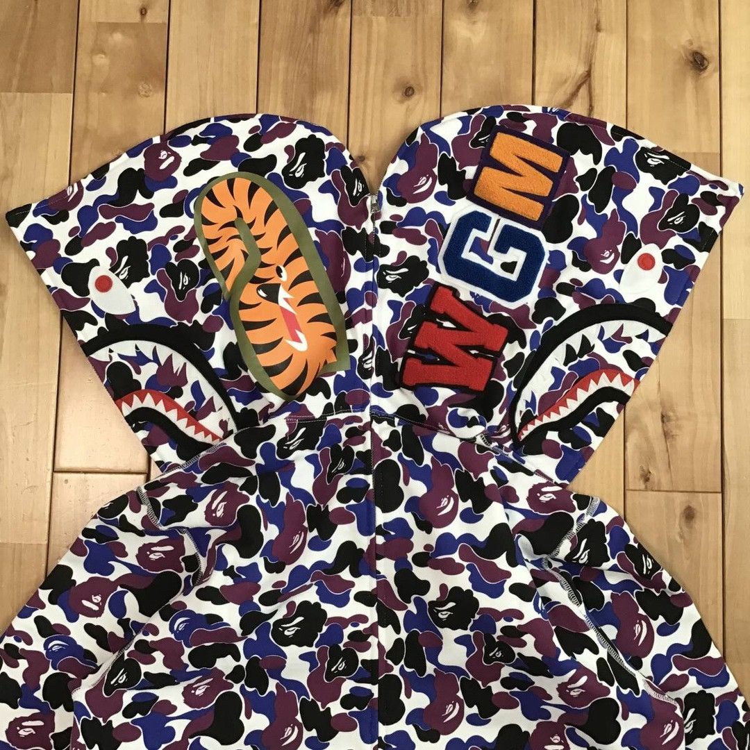 Bape 2024 🔥Hong Kong Store Camo🔥 BAPE shark full zip hoodie APE Size US L / EU 52-54 / 3 - 3 Thumbnail