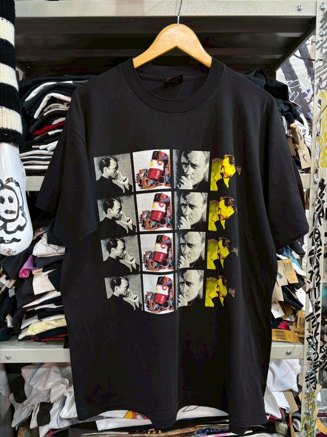 Band Tees Phil Collins vintage tee Size US XL / EU 56 / 4 - 1 Thumbnail