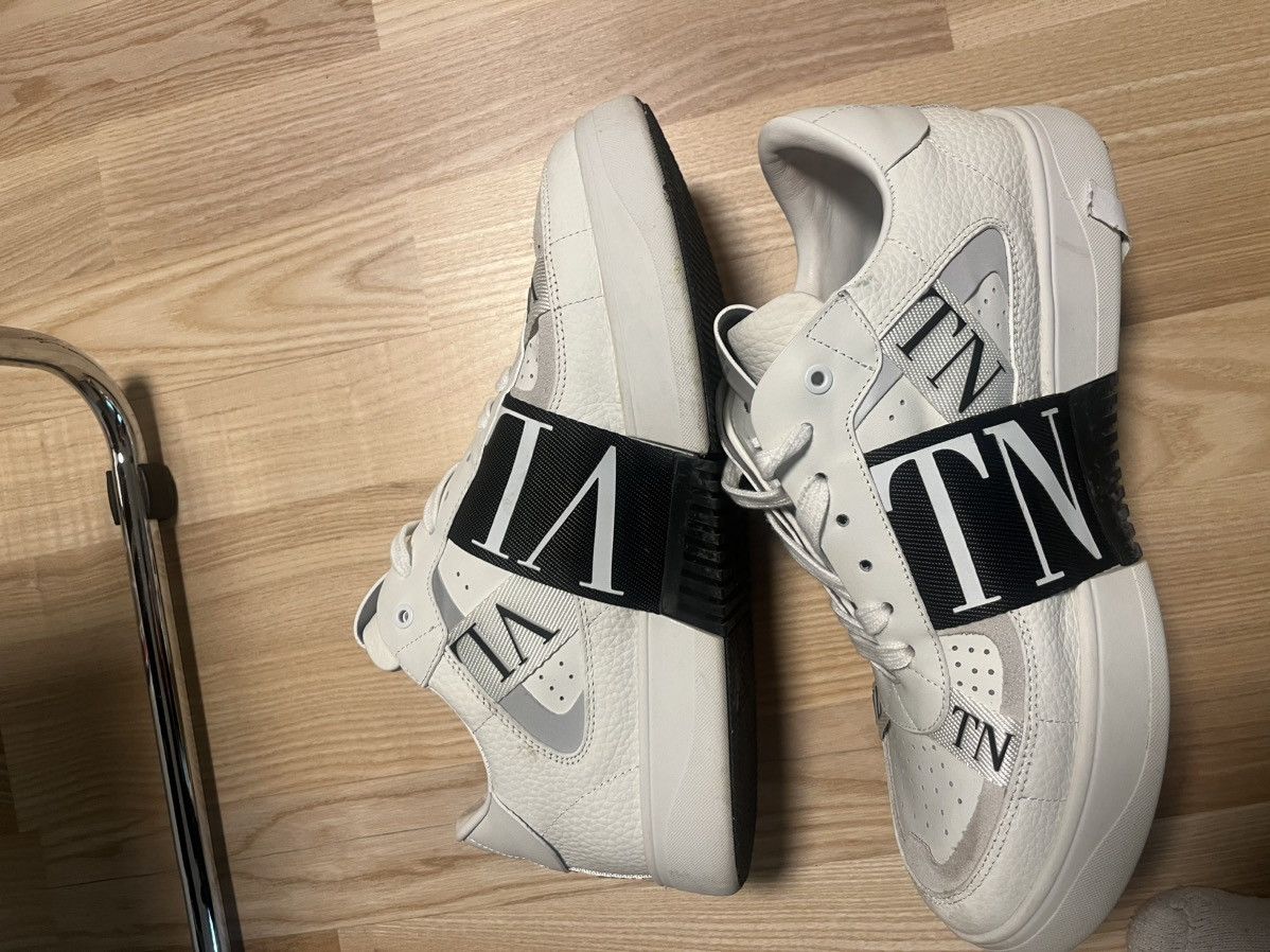 Valentino Valentino VLTN Low-Top Sneakers Size US 10 / EU 43 - 6 Thumbnail