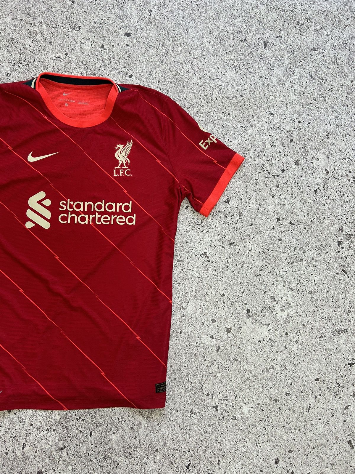 Nike × Vintage Nike FC Liverpool 2021 2022 Home Football Soccer Jersey Size US L / EU 52-54 / 3 - 5 Thumbnail