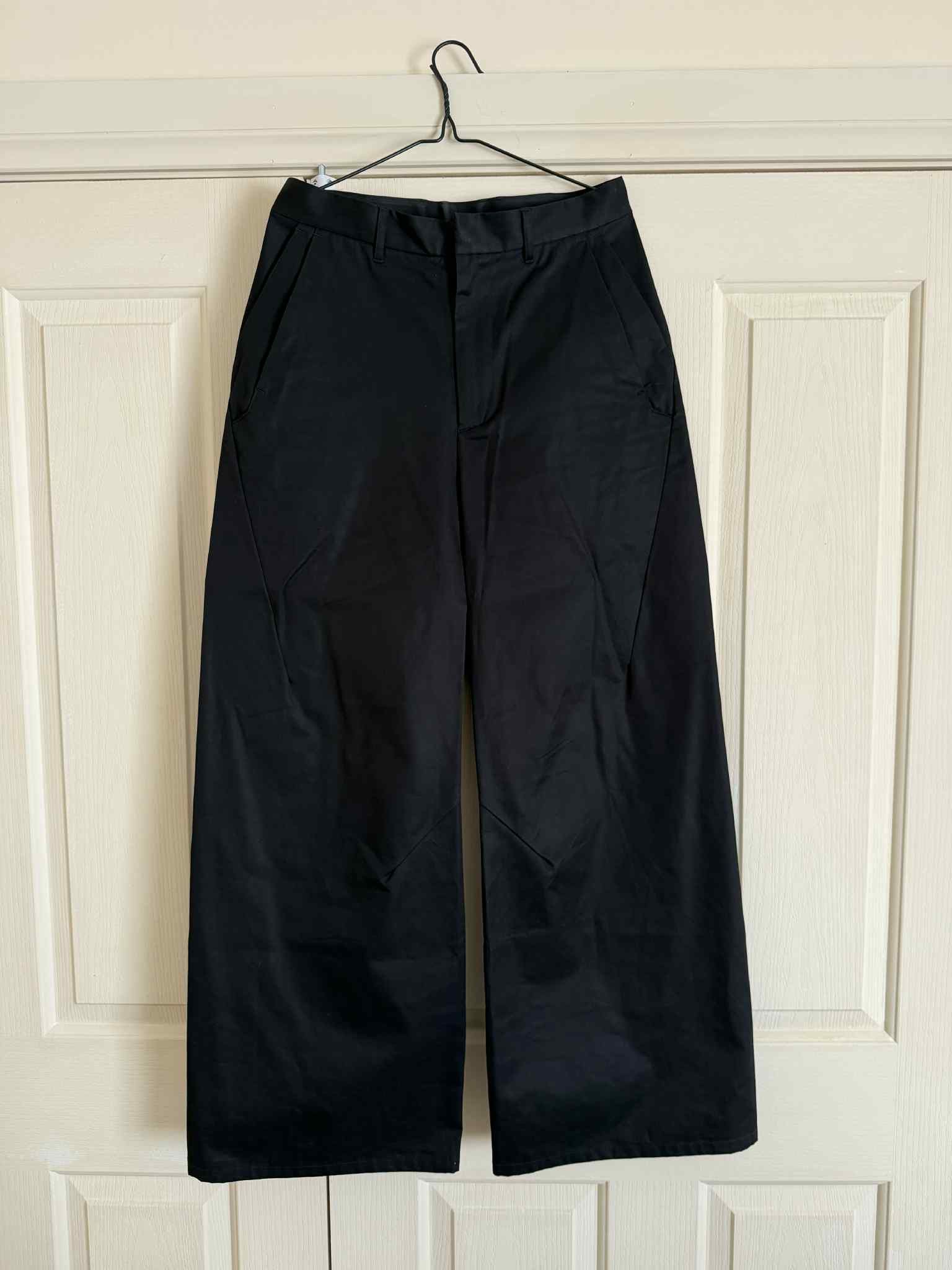 Vuja De Vuja De Isaac Tech Chino Pants in Black | Grailed