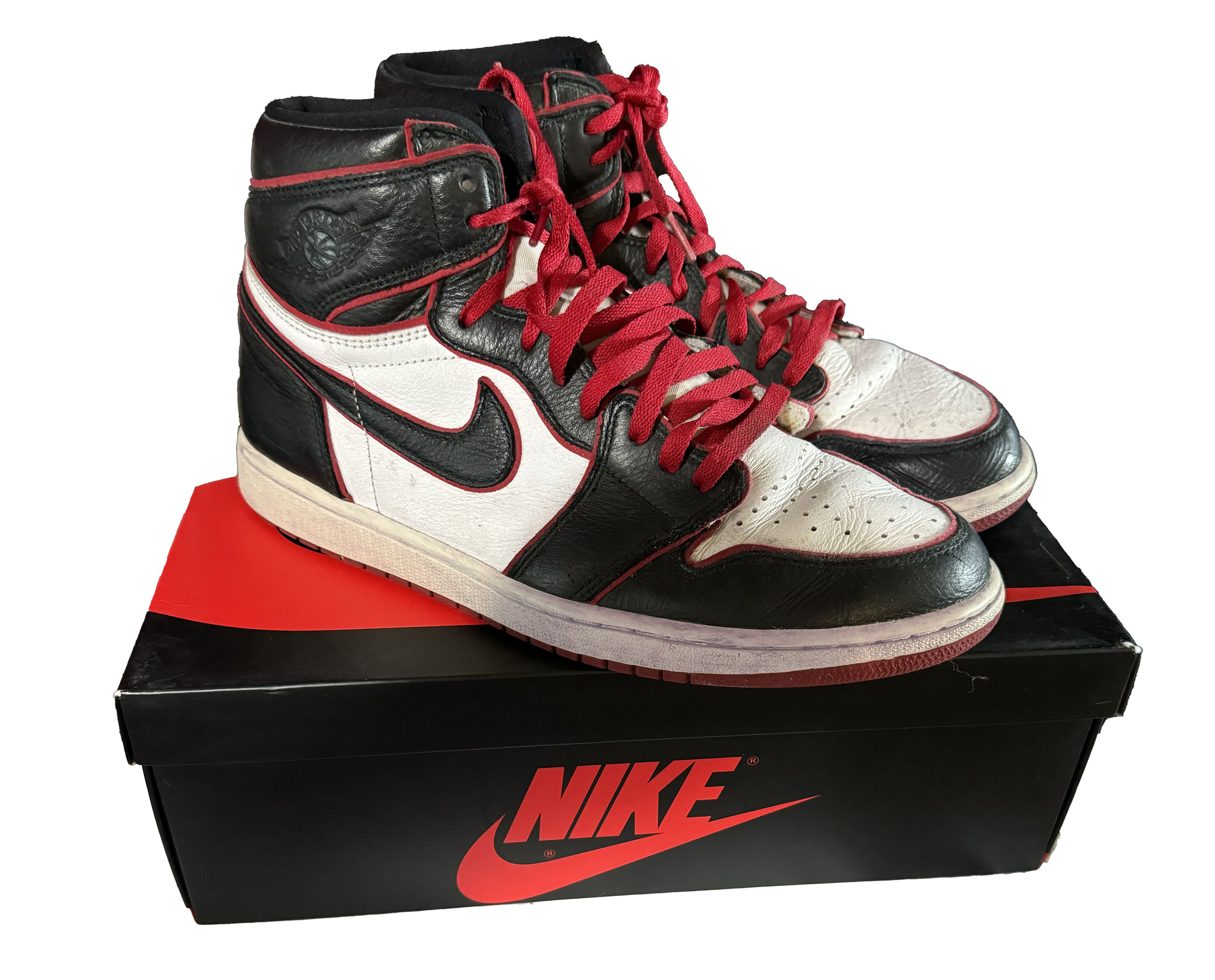 2019 Nike Air Jordan I Retro High OG Bloodline Size