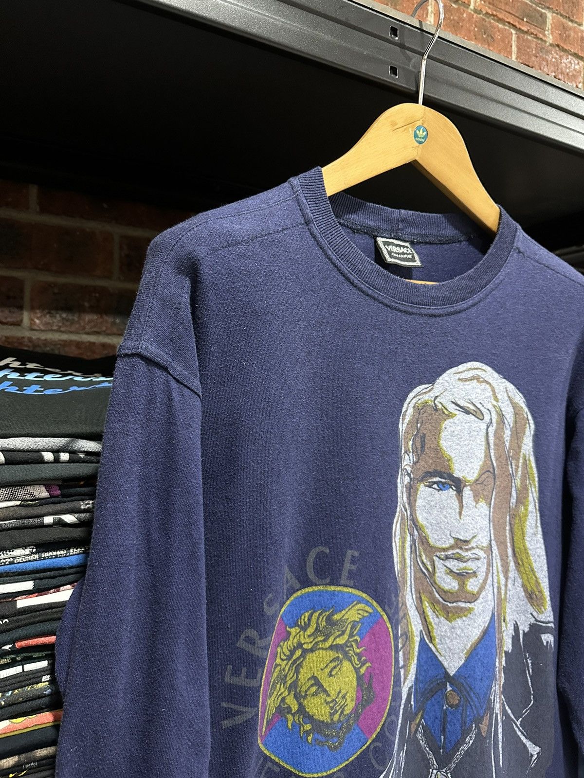 Versace Vintage Versace Long Sleeve Faded Tee Size US M / EU 48-50 / 2 - 7 Thumbnail
