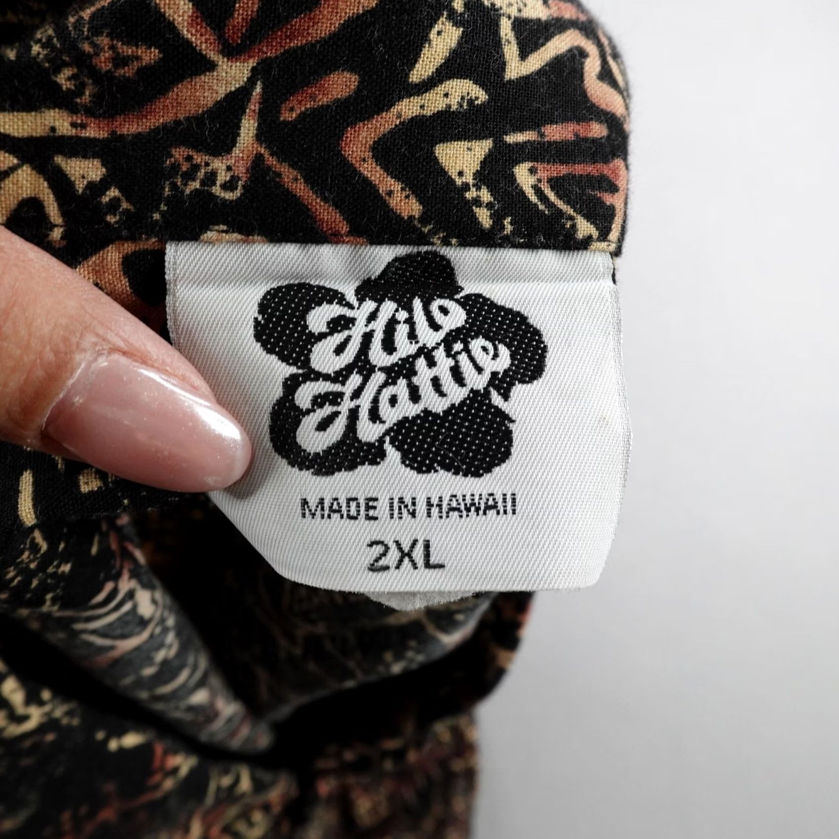 Hilo Hattie VINTAGE Hattie Shirt Mens 2XL Black Brown Floral Hawaiian Tribal Aloha Camp Shirt Size US XXL / EU 58 / 5 - 7 Thumbnail