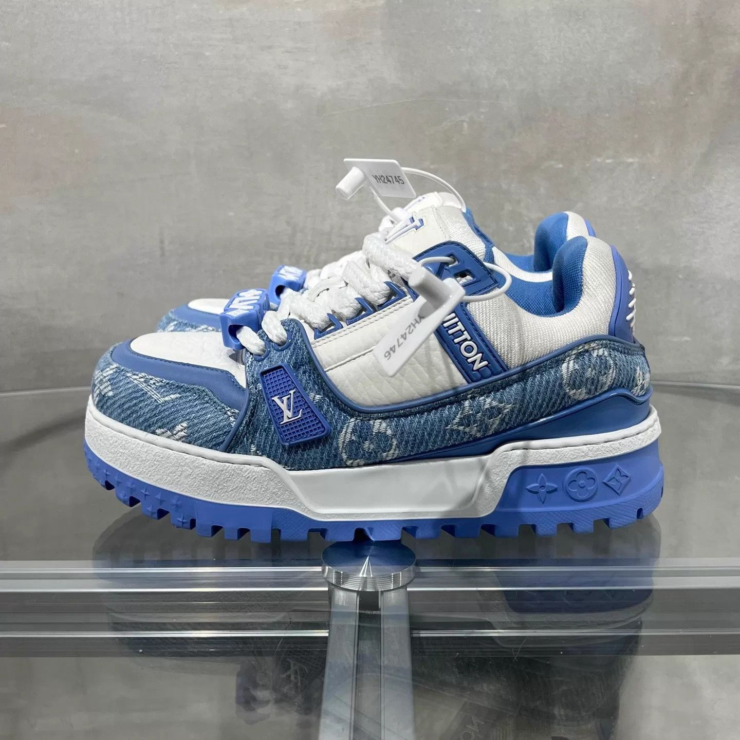 Louis Vuitton LV Trainer White Blue Denim UK2.5/EUR36.5 Size US 6 / IT 36 - 3 Thumbnail