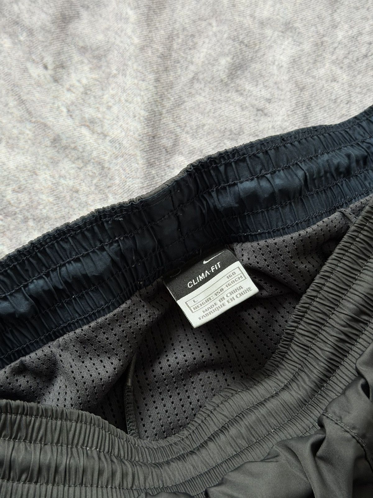 Nike Y2K Nike Nylon Pants Vintage Mens Gray Size XS(L-kids) Size US 28 / EU 44 - 8 Thumbnail