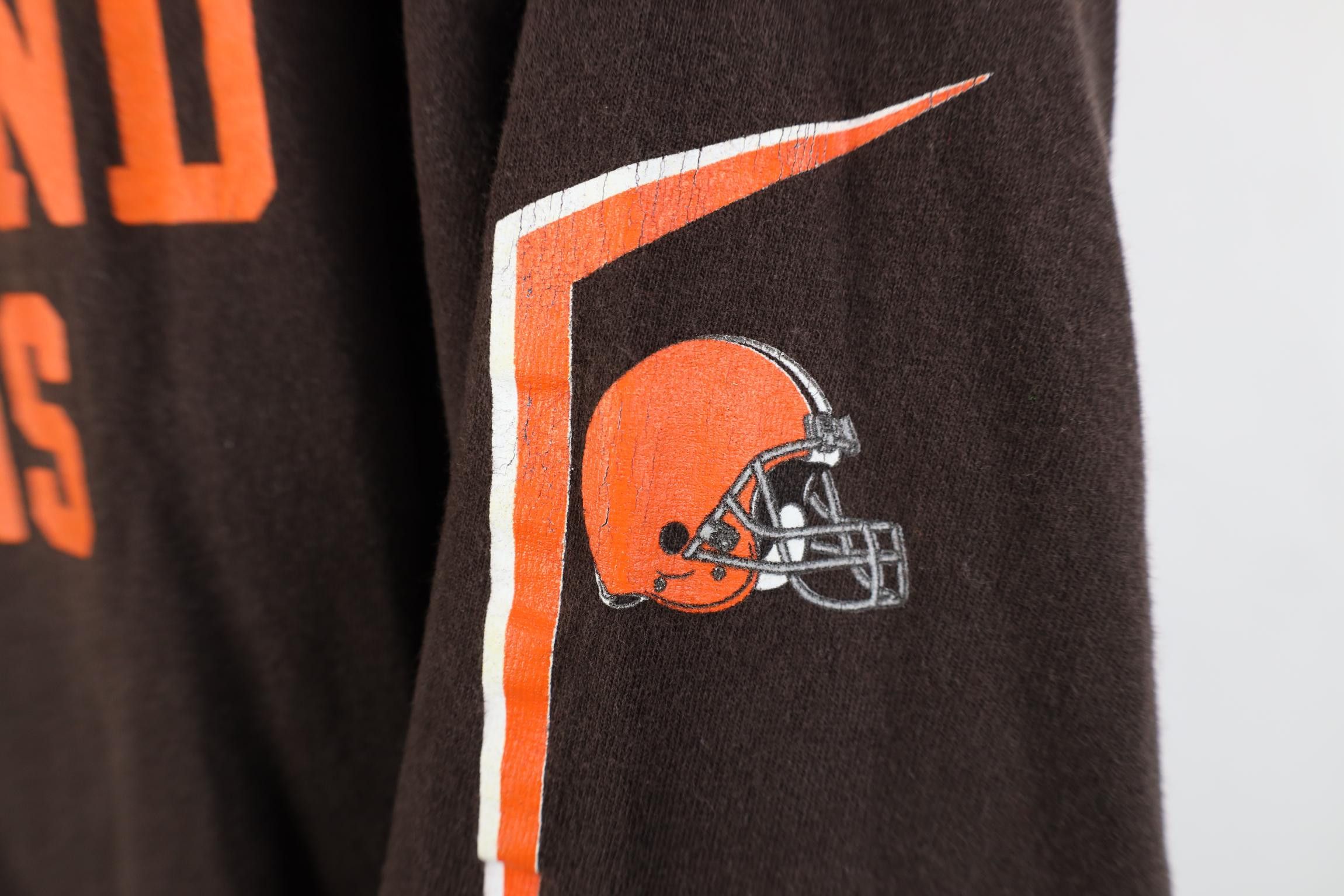 Vintage Vintage Y2K NFL Browns Football Long Sleeve T-Shirt Brown Size US L / EU 52-54 / 3 - 5 Thumbnail