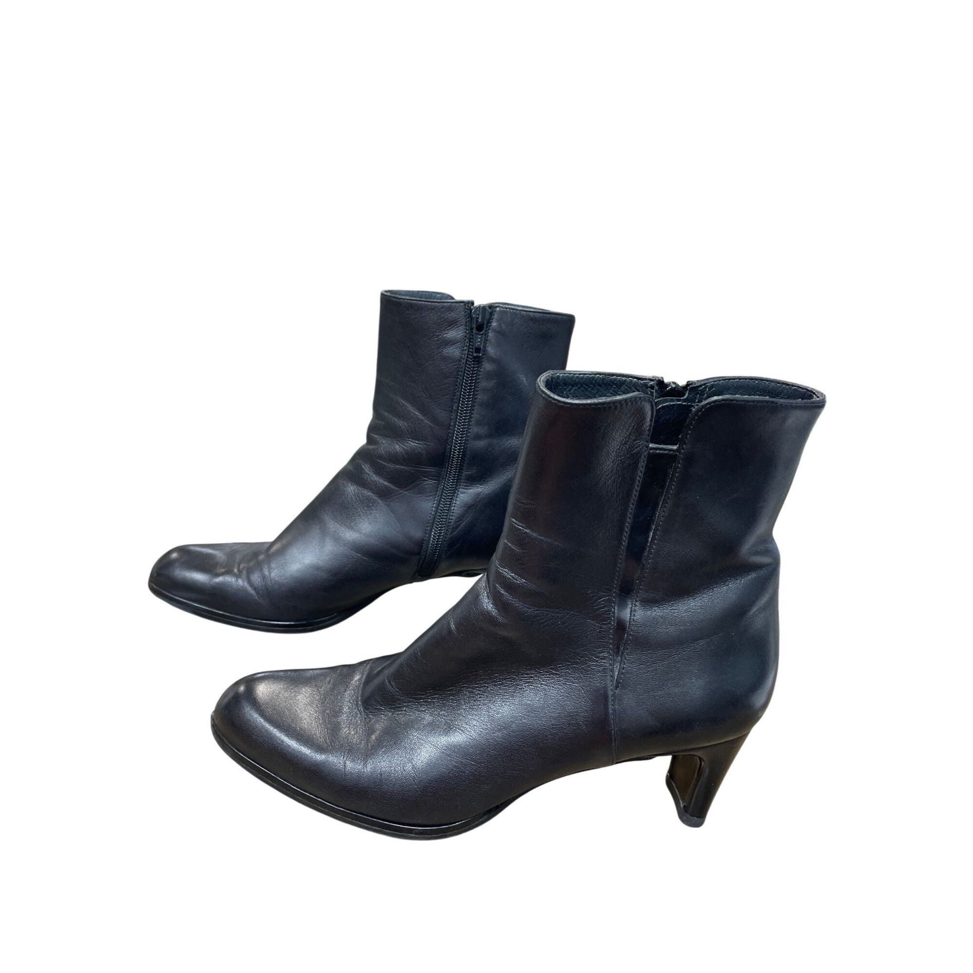 Stuart Weitzman Stuart Weitzman womans black leather zip heeled 2.5" ankle b Size US 7.5 / IT 37.5 - 4 Thumbnail