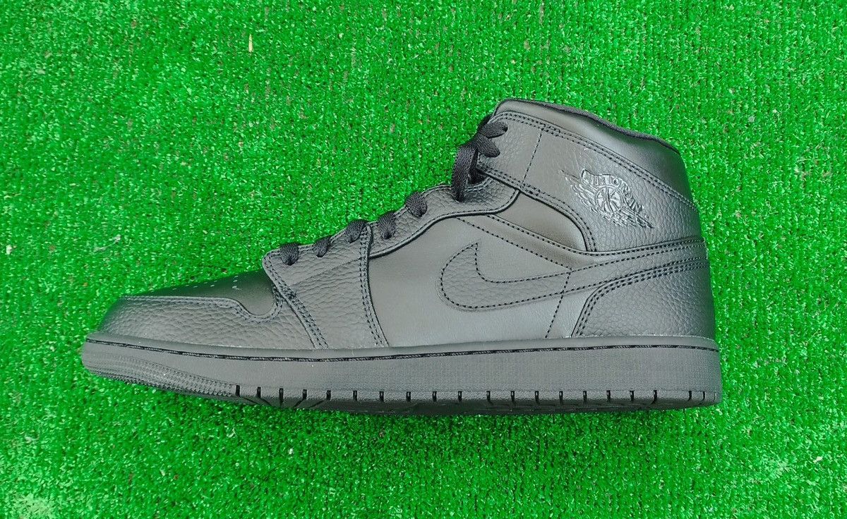 Jordan Brand Shoes Jordan 1 Mid SE Size US 12.5 / EU 45-46 - 5 Thumbnail