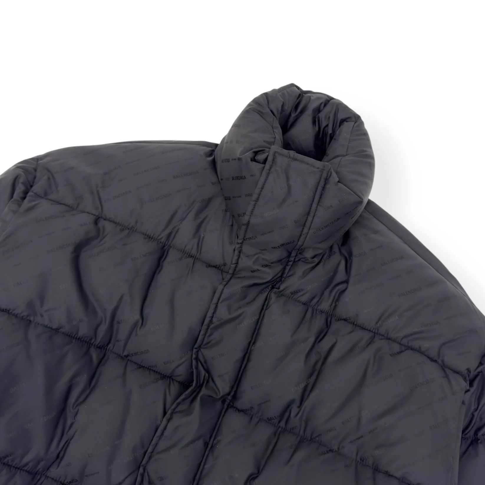 Balenciaga Balenciaga Oversized Quilted Logo Jacquard Puffer Jacket Size US L / EU 52-54 / 3 - 13 Thumbnail