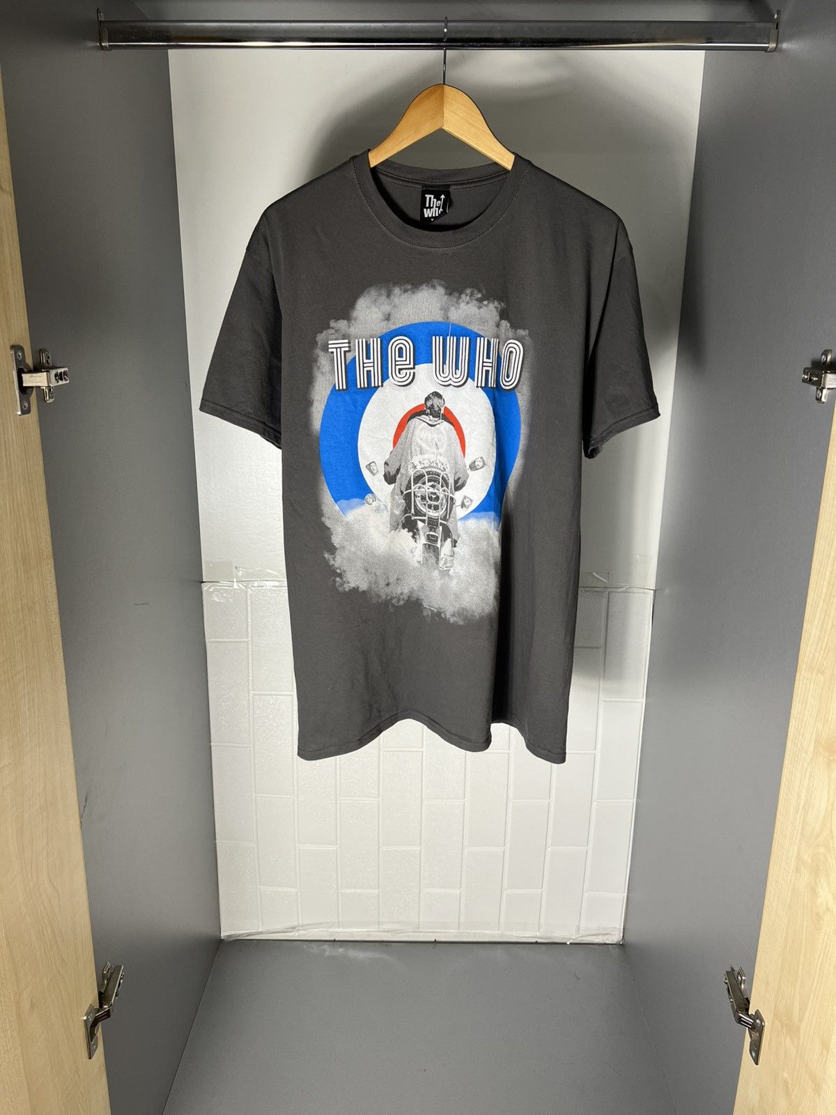 Band Tees VINTAGE THE WHO WORLD TOUR ROCK T-SHIRT RETRO METAL Y2K 90s Size US XL / EU 56 / 4 - 1 Thumbnail