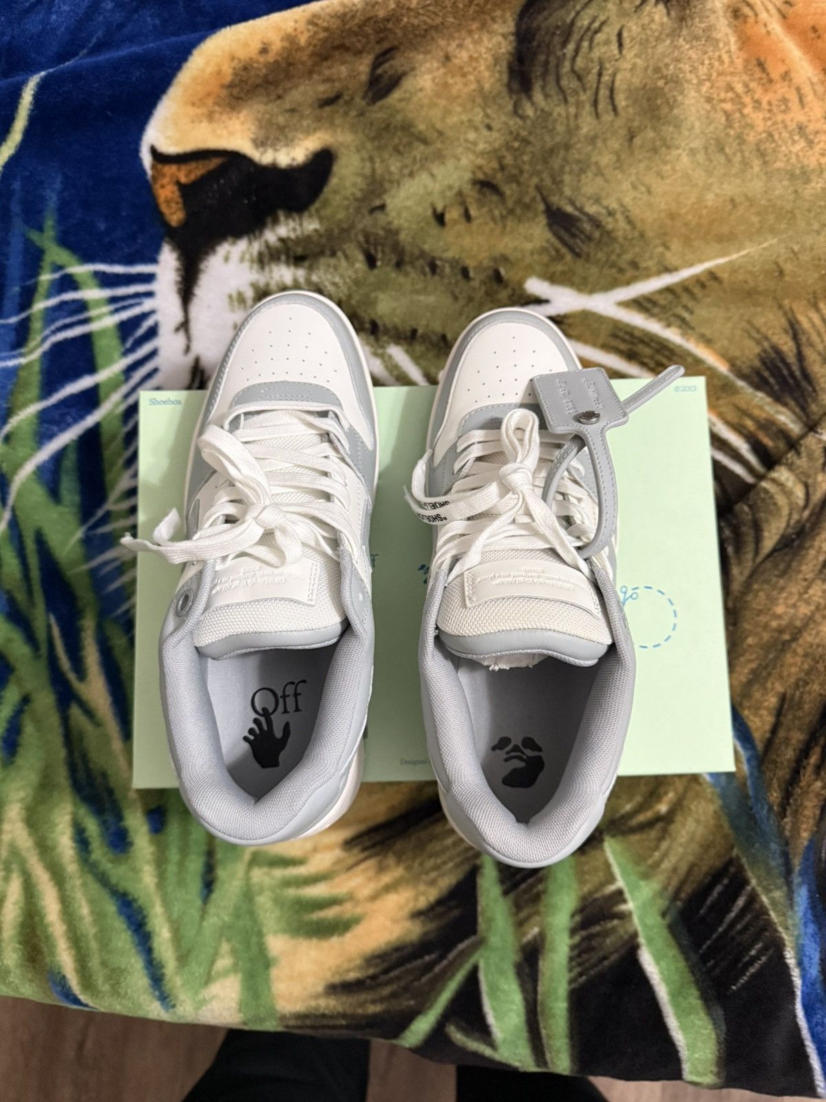 Off-White Off white out of office Size US 10.5 / EU 43-44 - 3 Thumbnail
