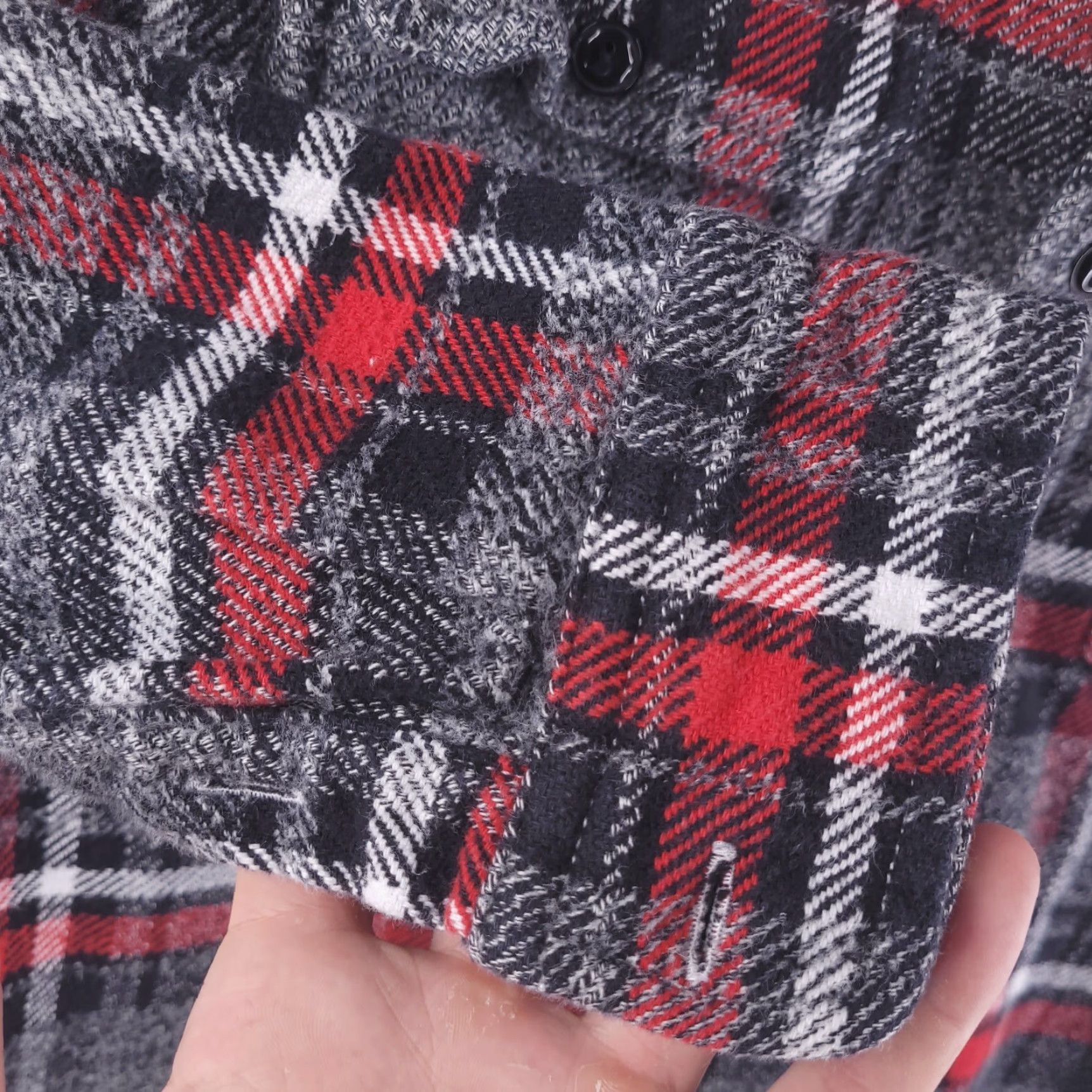 Gap **Red Flannel Gap Mens Heavyweight Button-Up Shirt** User: **Black Flannel Gap Mens Heavyweight Button-Up Shirt** Size US S / EU 44-46 / 1 - 2 Thumbnail