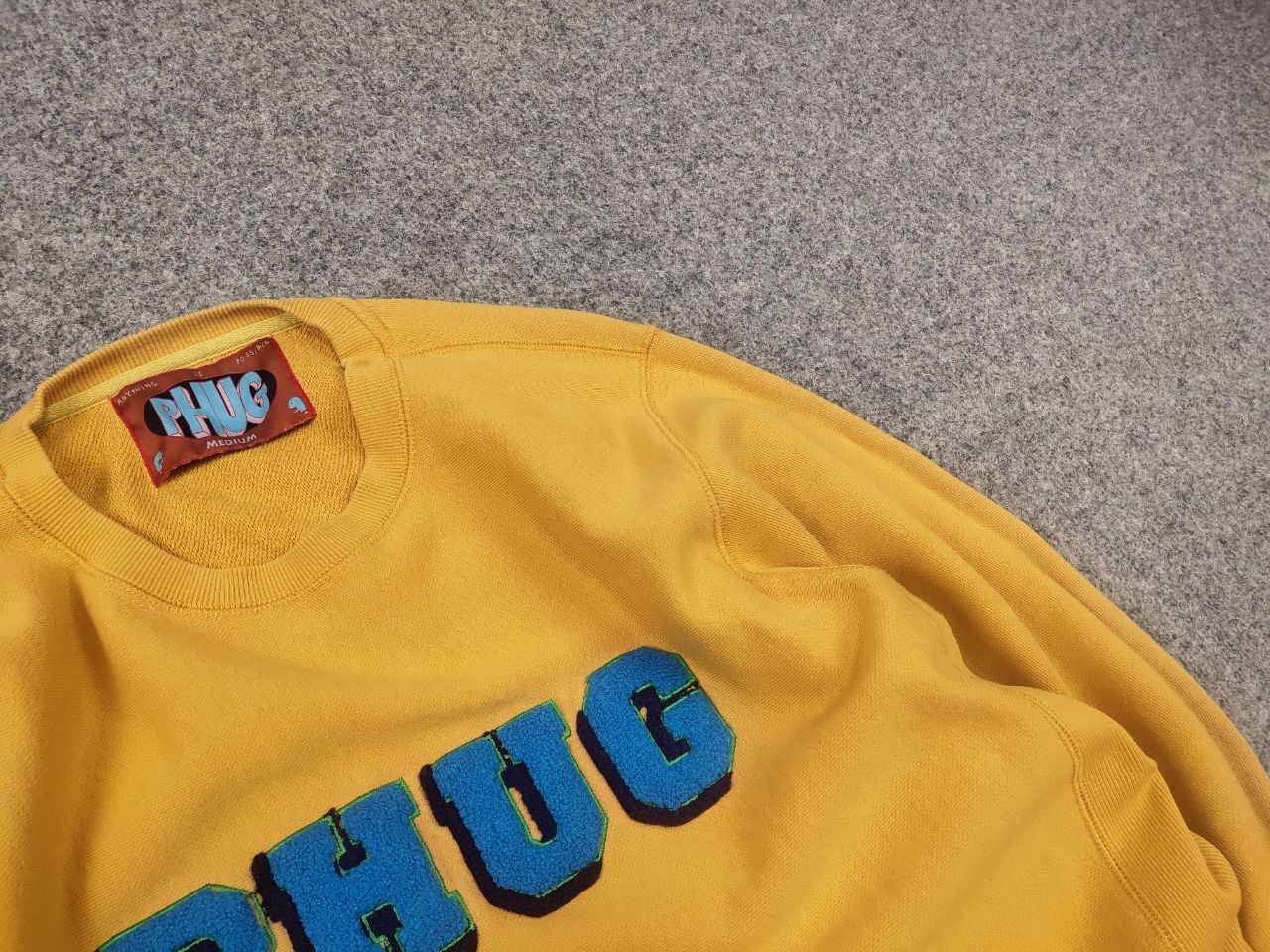 Vintage PHUG Yellow Embroidered volumetric logo PHUGGERS Sweatshirt Size US M / EU 48-50 / 2 - 4 Thumbnail