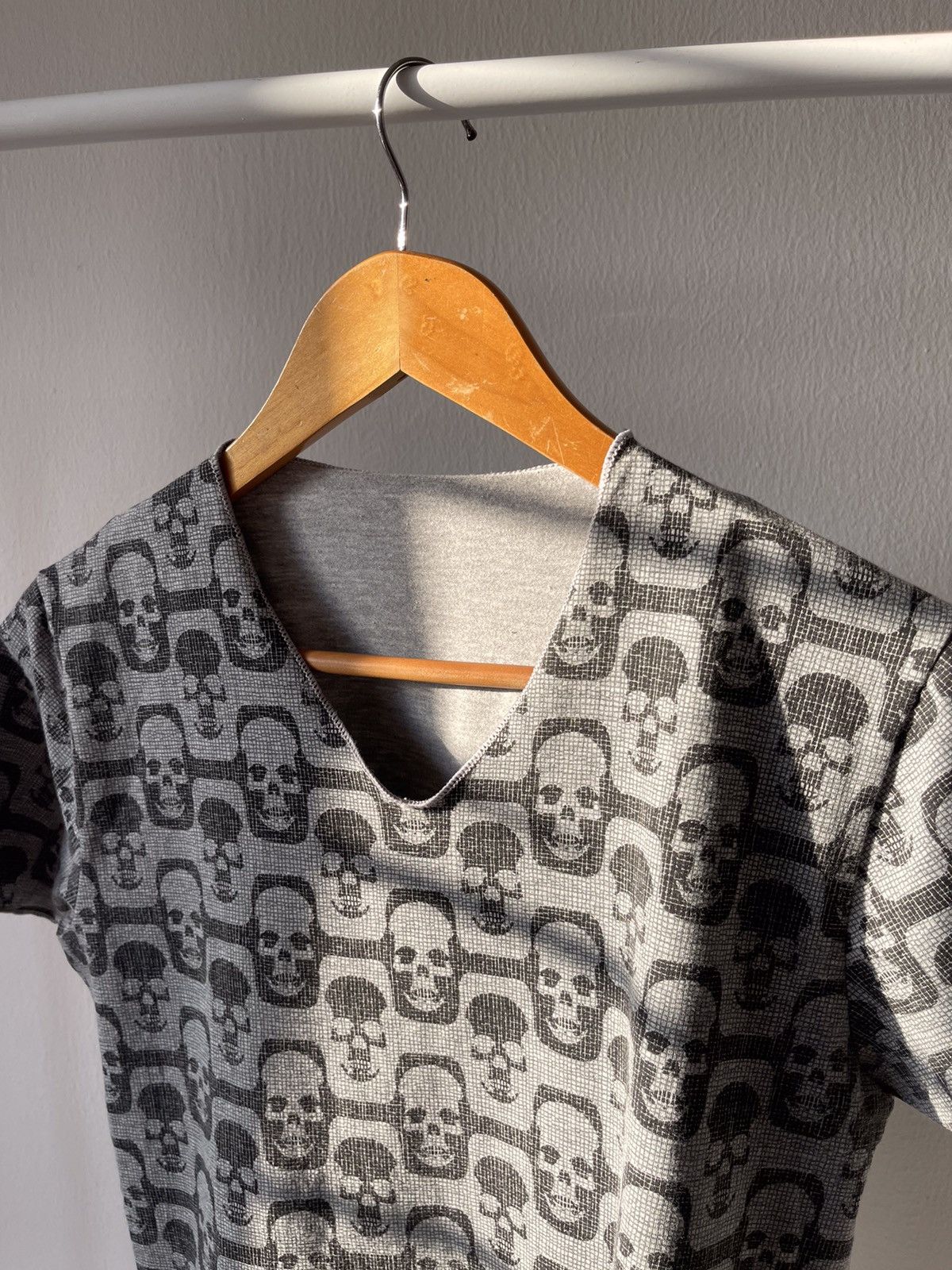 Lucien Pellat-Finet 2000s Lucien Pellat Finet Skull Overprint Cropped Tee Size US S / EU 44-46 / 1 - 5 Thumbnail