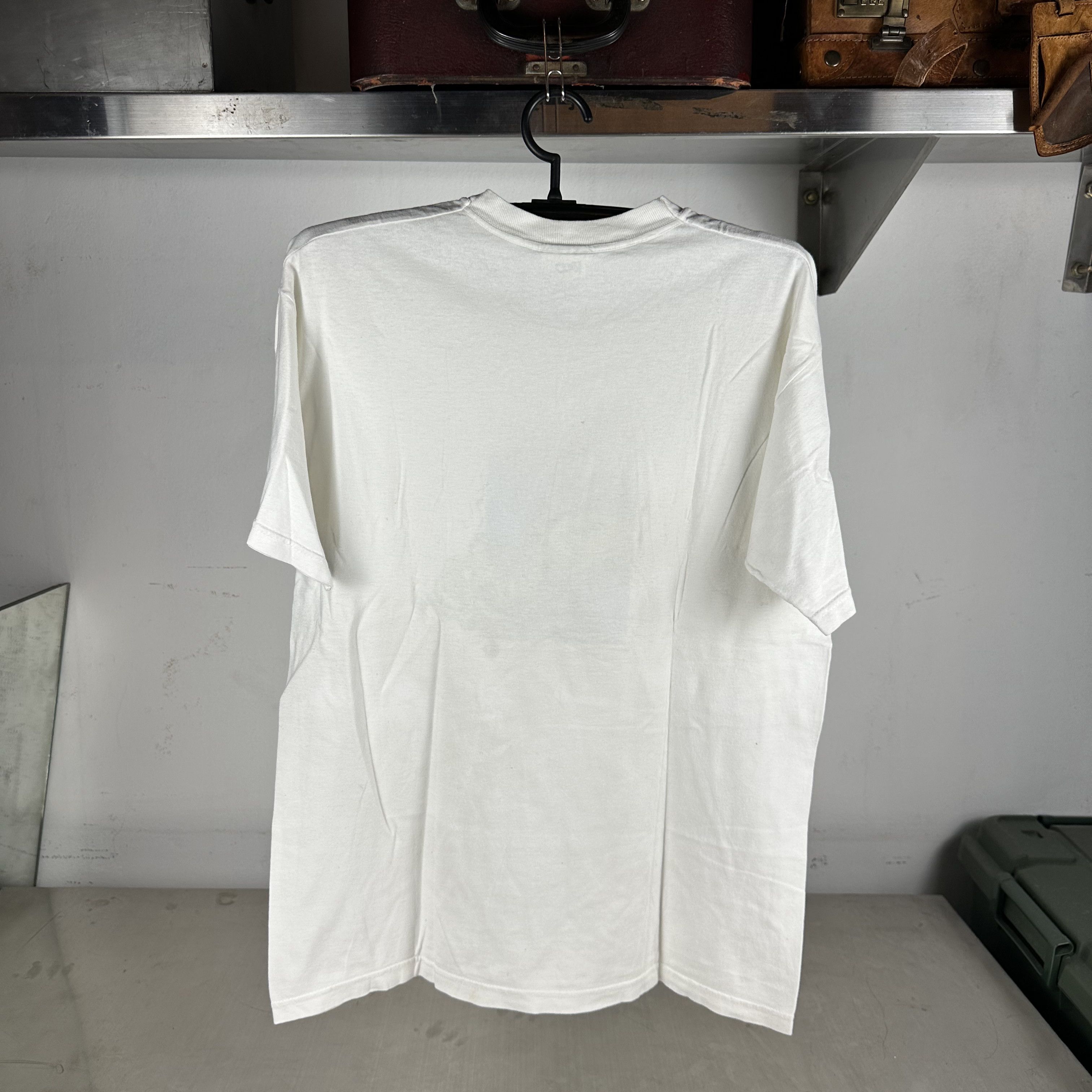 Vintage Vintage 2000s The Radical Fruit Collection New York T-Shirt Size US L / EU 52-54 / 3 - 6 Thumbnail