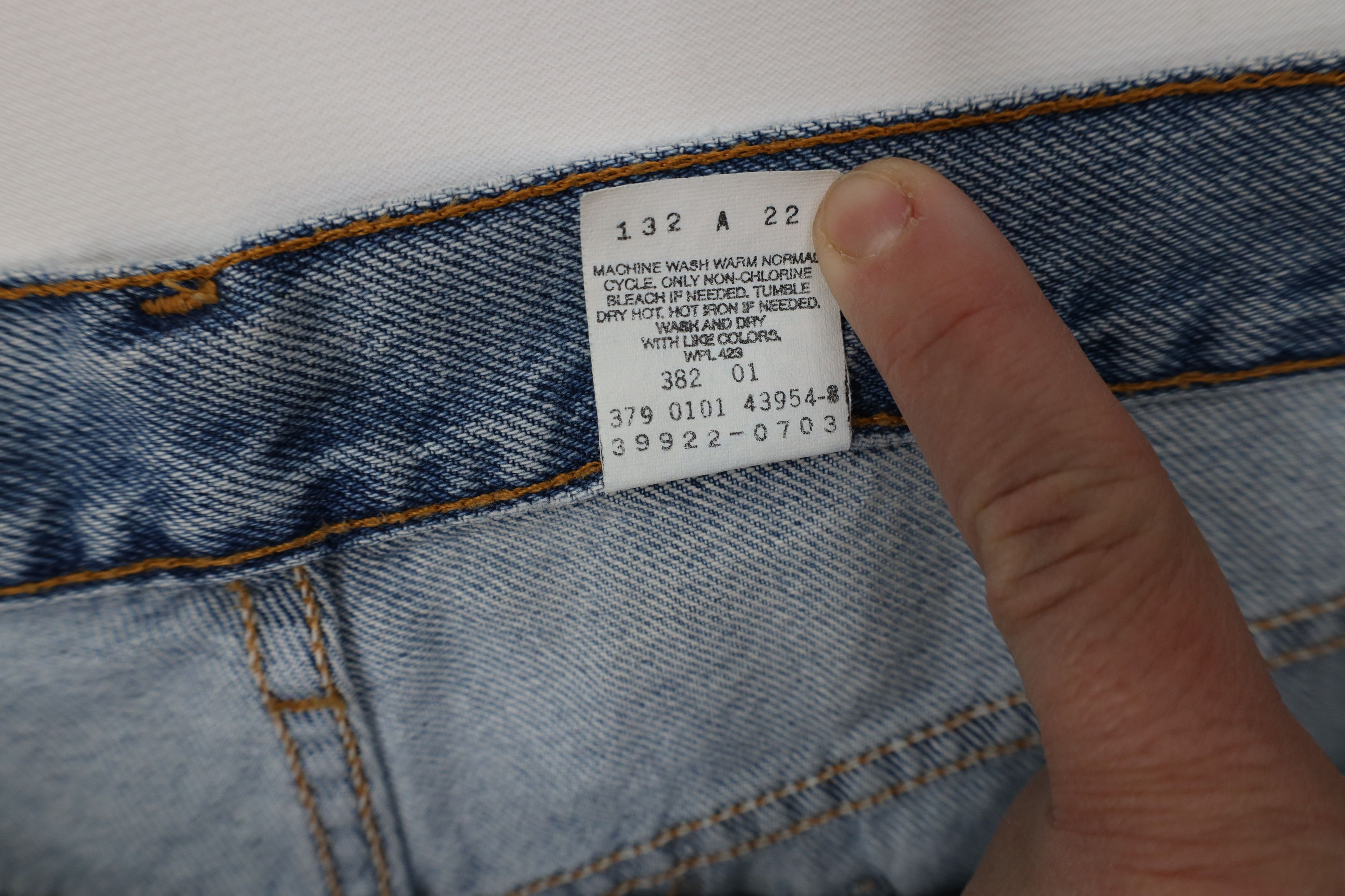 Levi's Vintage Y2K 2001 Levis 550 Fit Denim Jean Shorts Jorts USA Size 22" - 7 Thumbnail