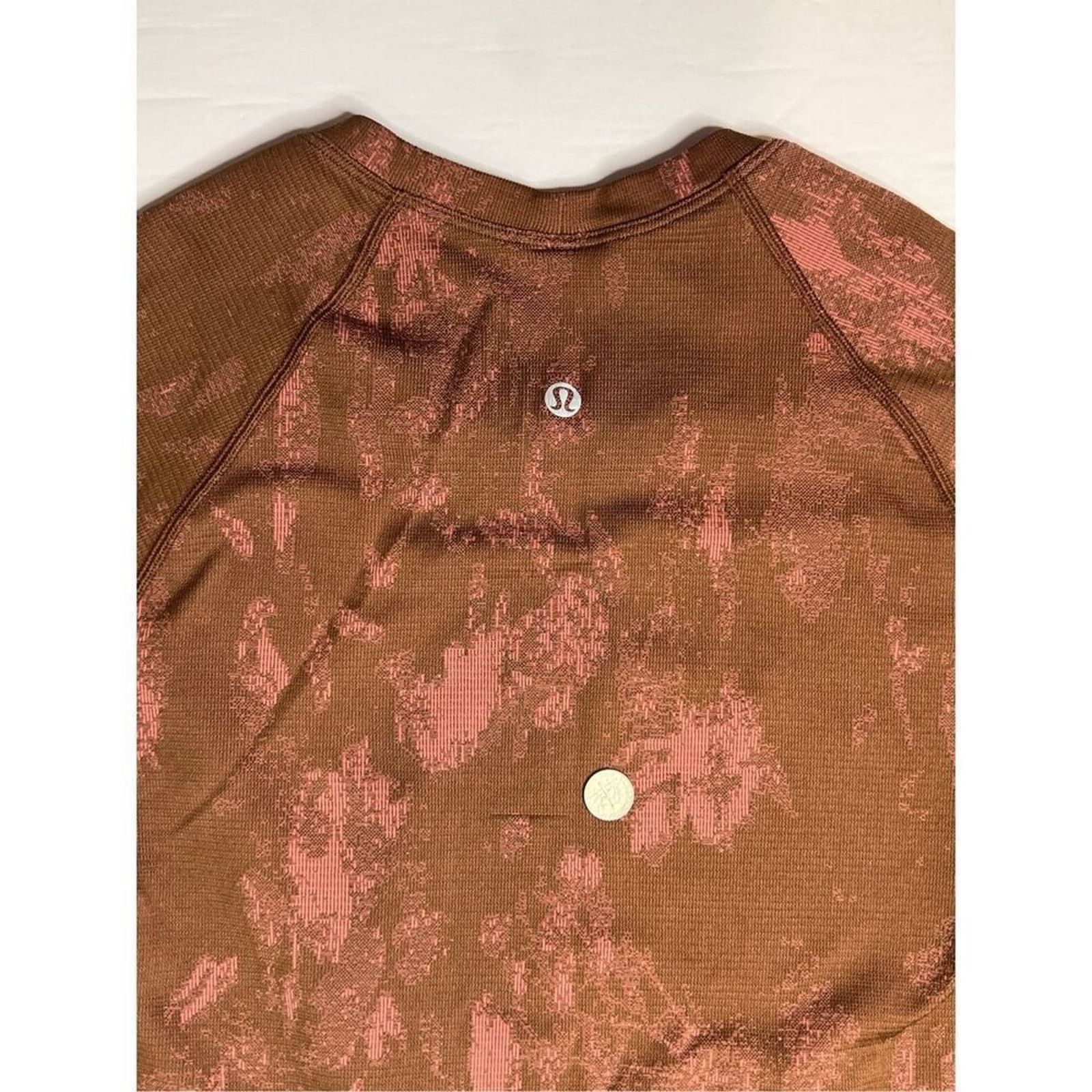 Lululemon Lululemon Swiftly Tech 2.0 Long Sleeve Pullover Top XXXS\XXS Size XXS / US 00 / IT 34 - 12 Thumbnail