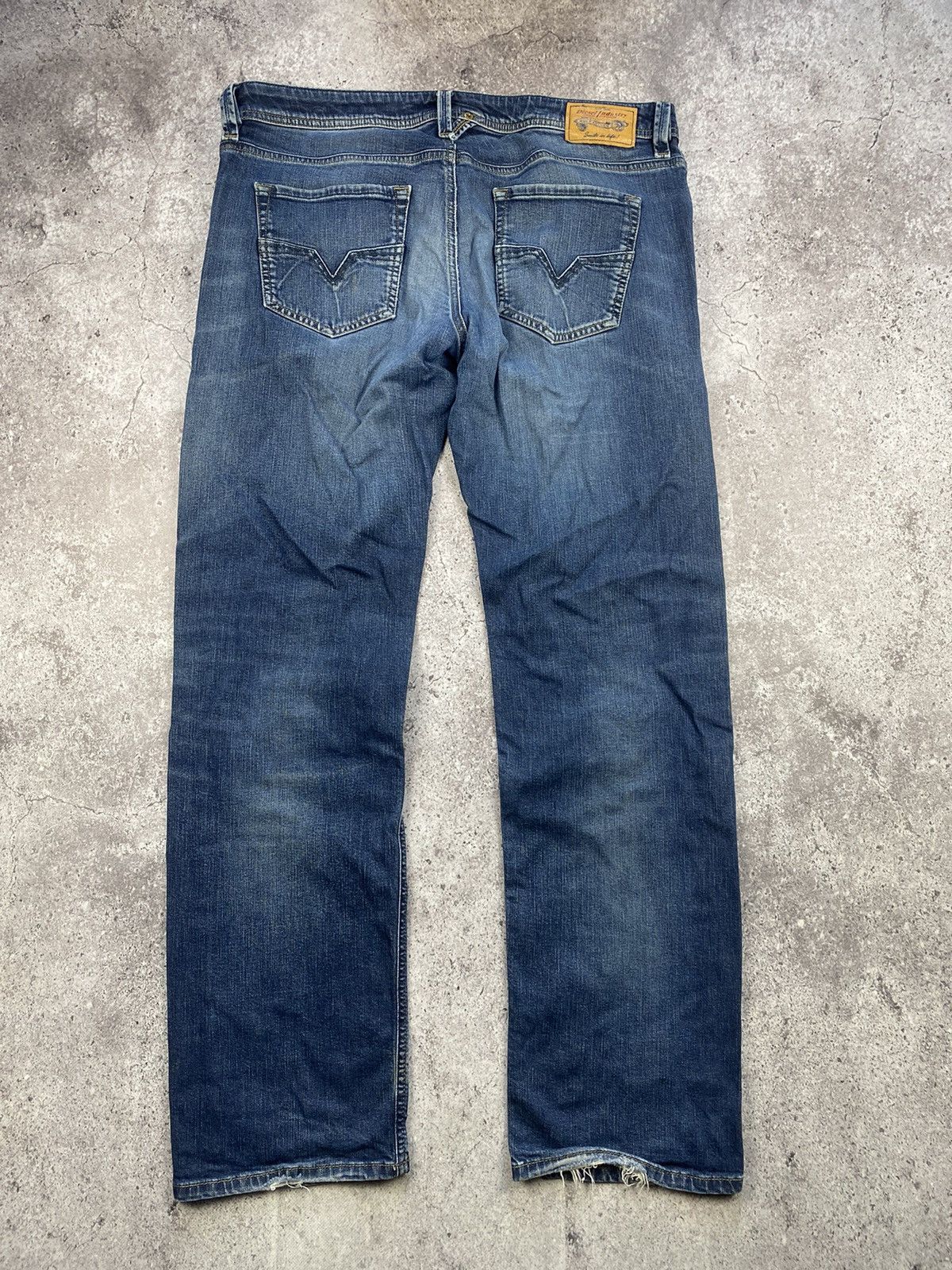Diesel Vintage Diesel Jeans Big Logo Distressed Baggy japanese 90s Size US 36 / EU 52 - 6 Thumbnail