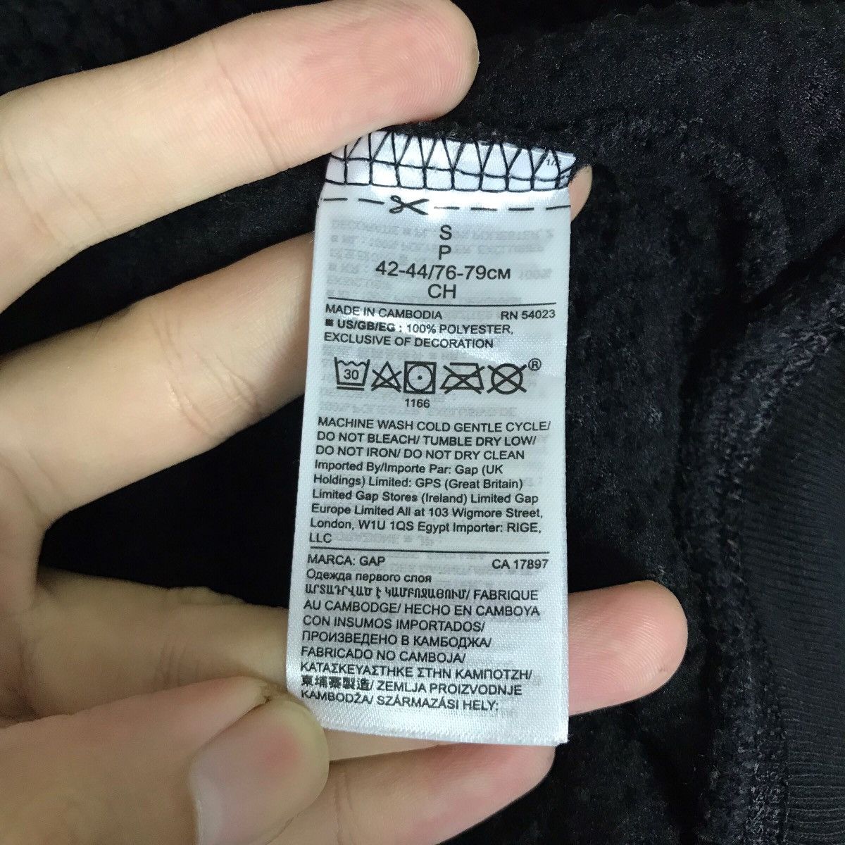 Gap Vintage GAP Spell Out Embroidery Fleece Hoodie Pullover Size US S / EU 44-46 / 1 - 8 Thumbnail