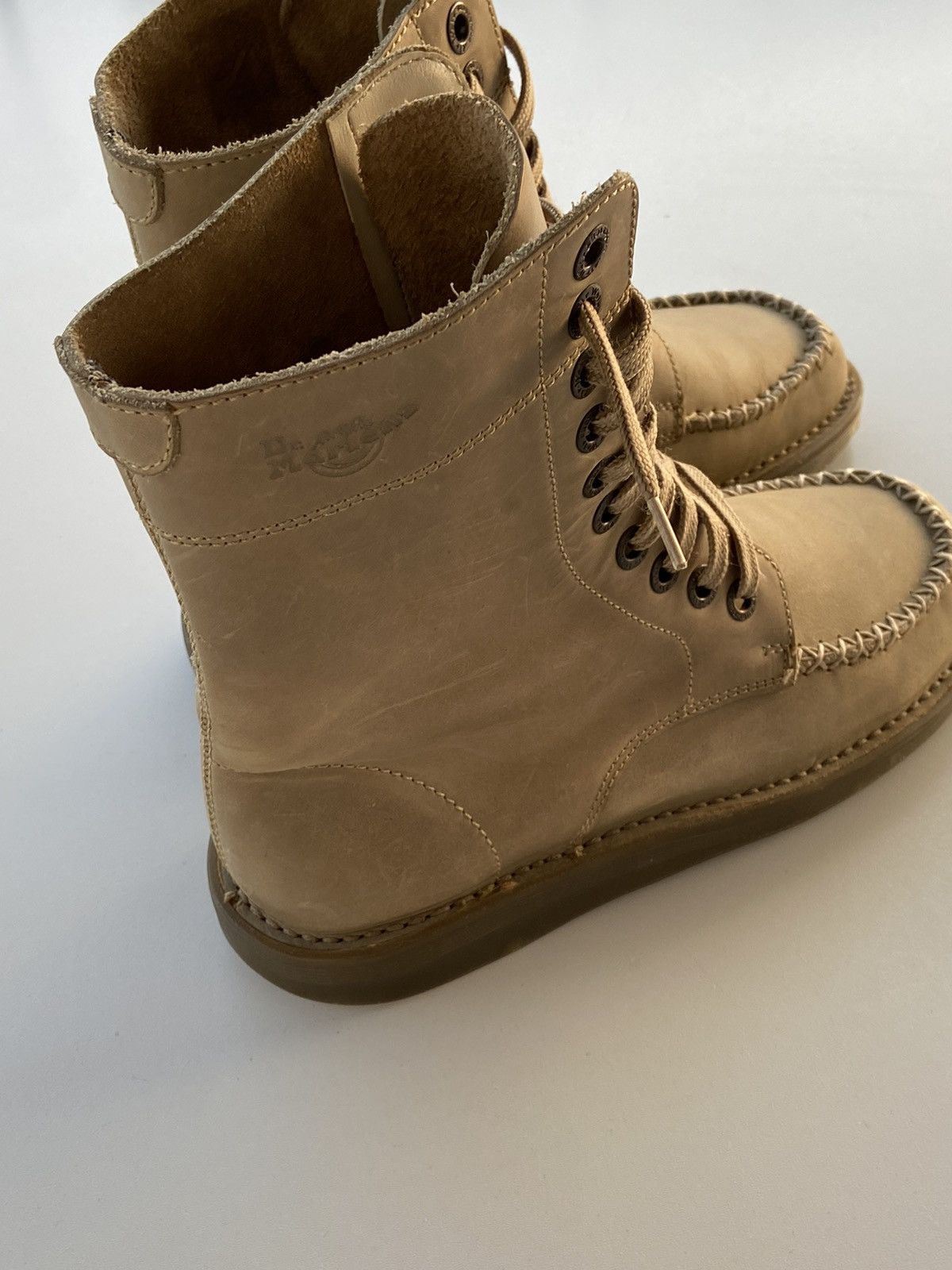 Dr. Martens Dr. Martens AirWair Beige Leather Boots US-8 EU40 Size US 8 / IT 38 - 6 Thumbnail