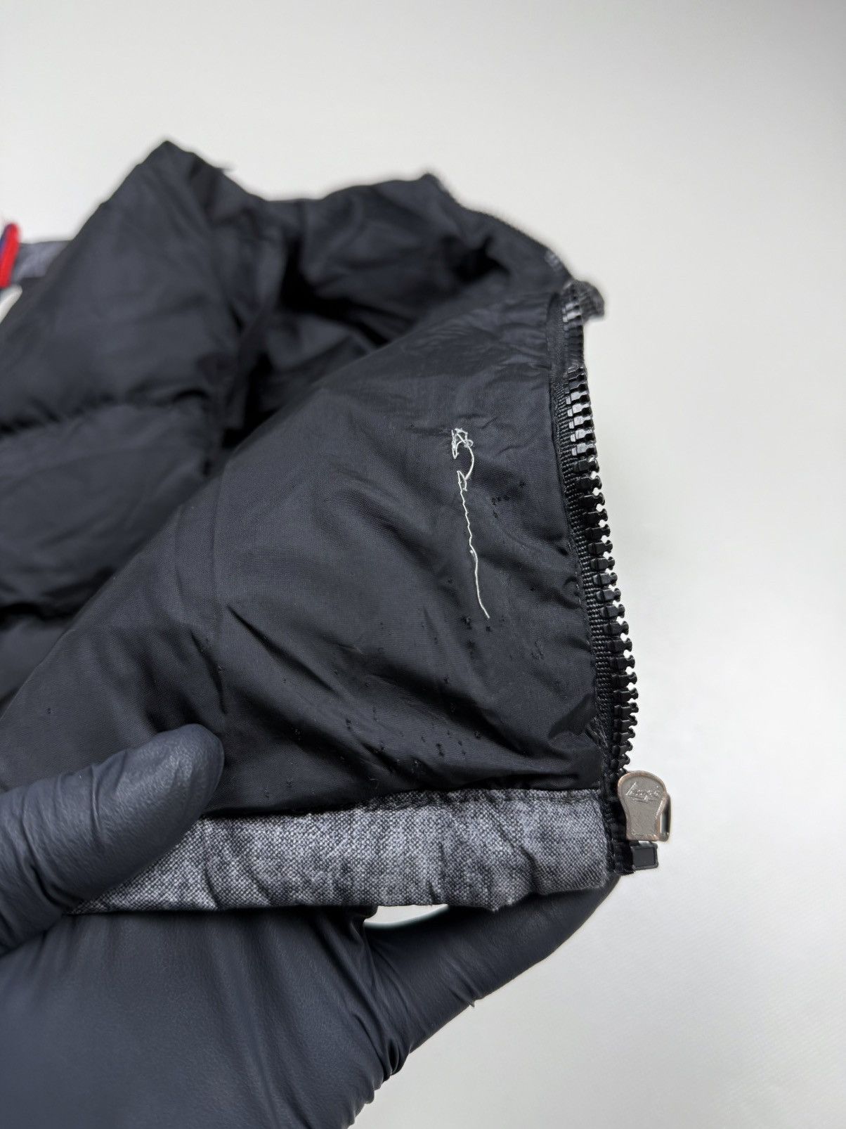 Moncler Moncler Maya Giubbotto Rare Colorway Kids Puffer Jacket 6Y Size US XXS / EU 40 - 20 Thumbnail