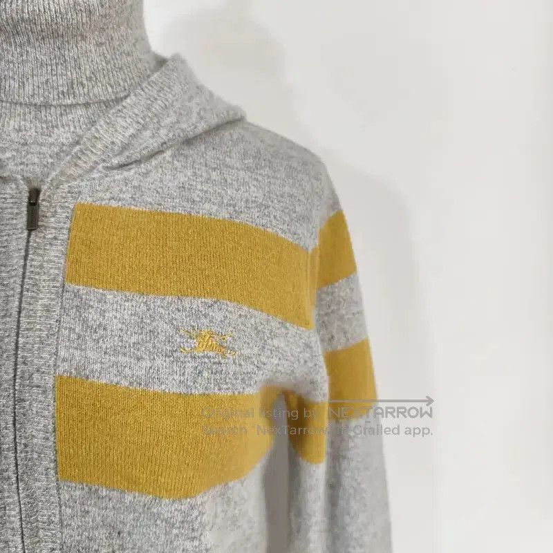 Burberry Burberry Women's Gray Wool Blend Long Sleeve Sweater. Size M / US 6-8 / IT 42-44 - 4 Thumbnail