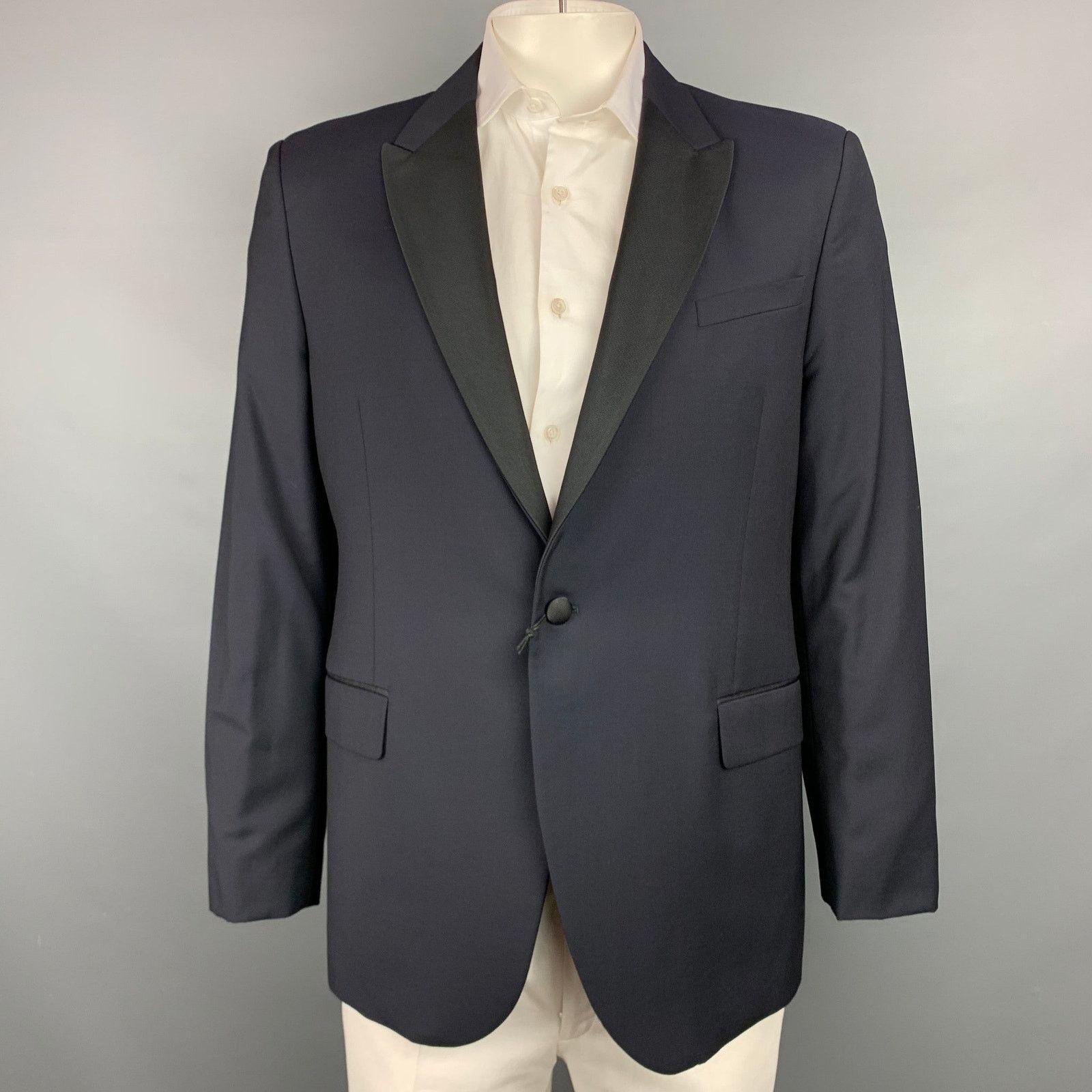 Size 46 Regular Black Wool / Mohair Peak Lapel Sport Coat