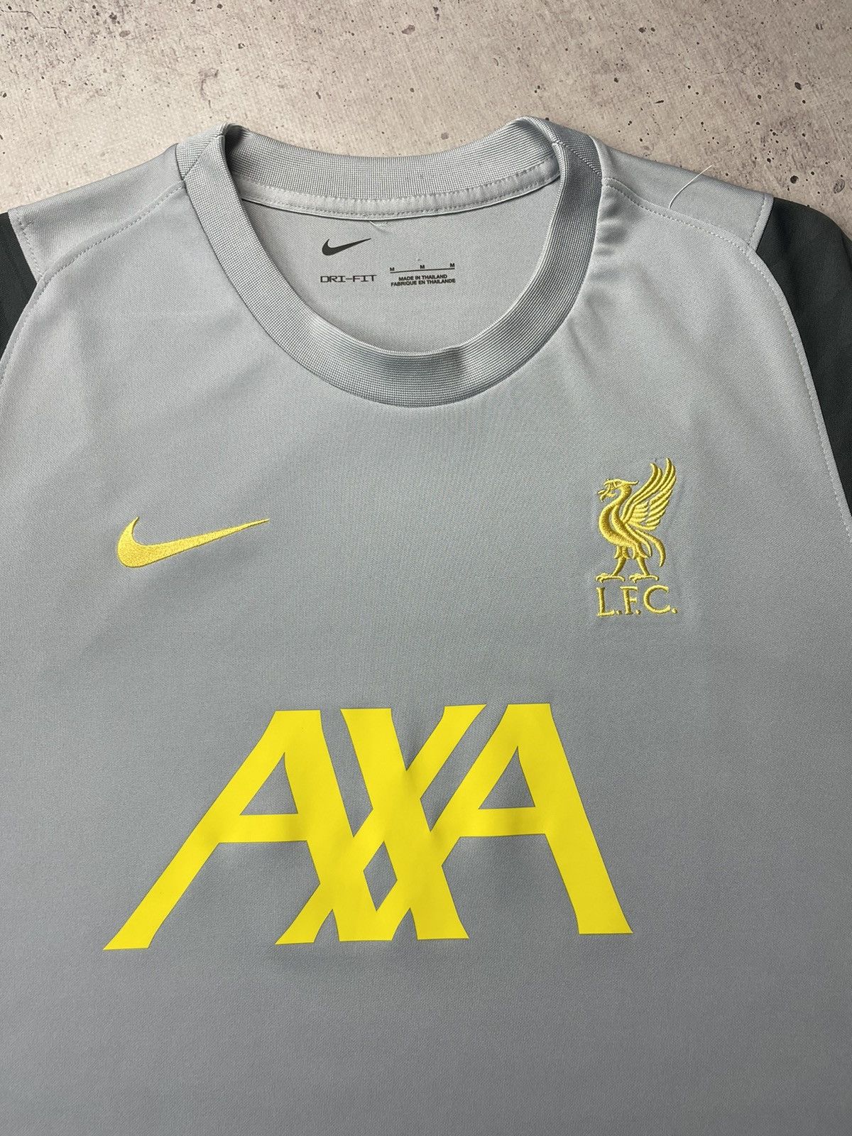 Nike Nike Liverpool soccer jersey size M Size US M / EU 48-50 / 2 - 3 Thumbnail
