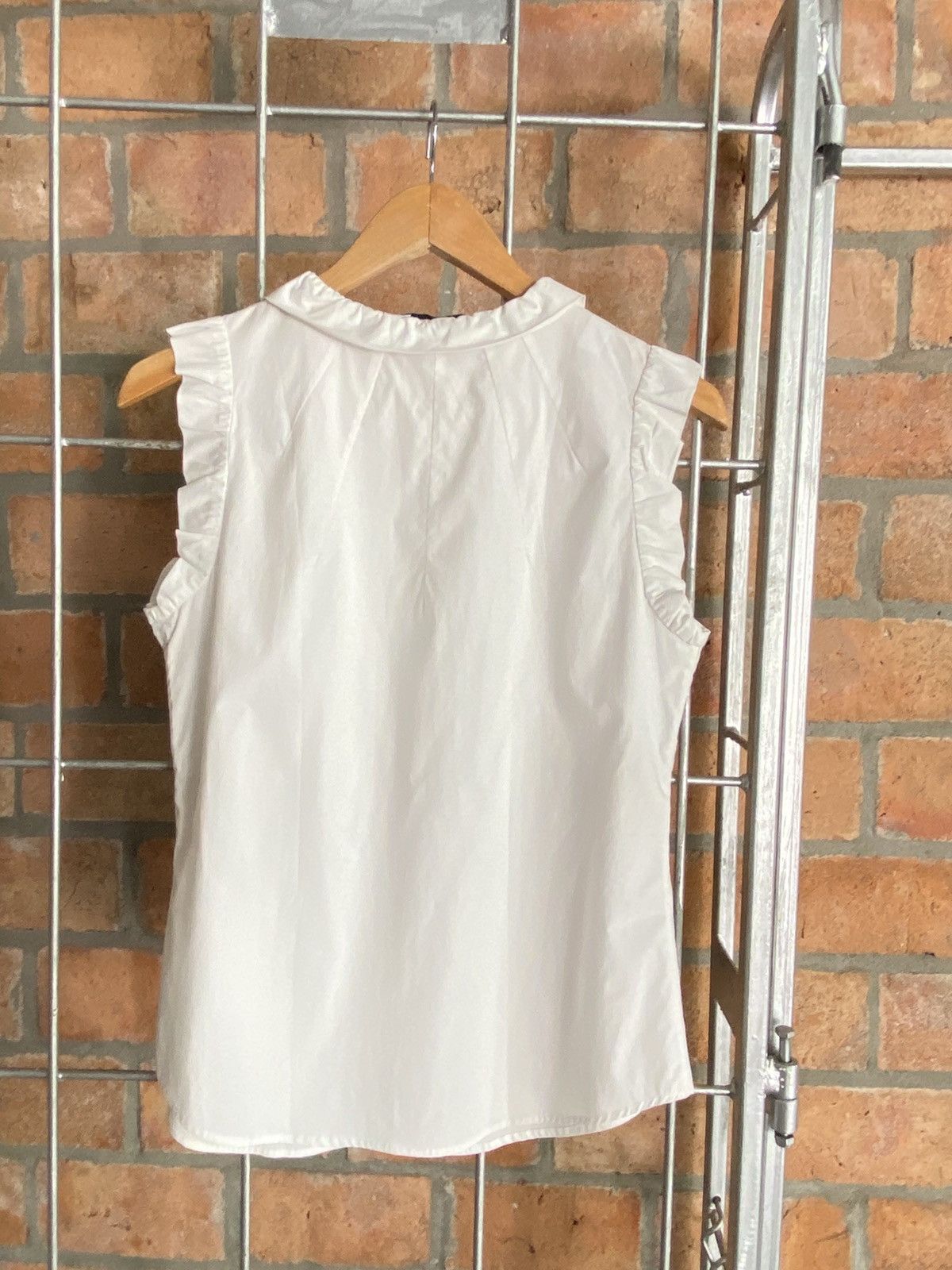 Moschino Moschino White Sleeveless Top with Ruffle Details Size S / US 4 / IT 40 - 7 Thumbnail