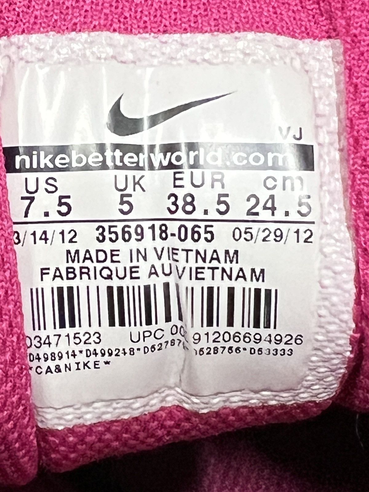 Nike 2012 Nike Shox Navina Size US 6 / EU 39 - 6 Thumbnail