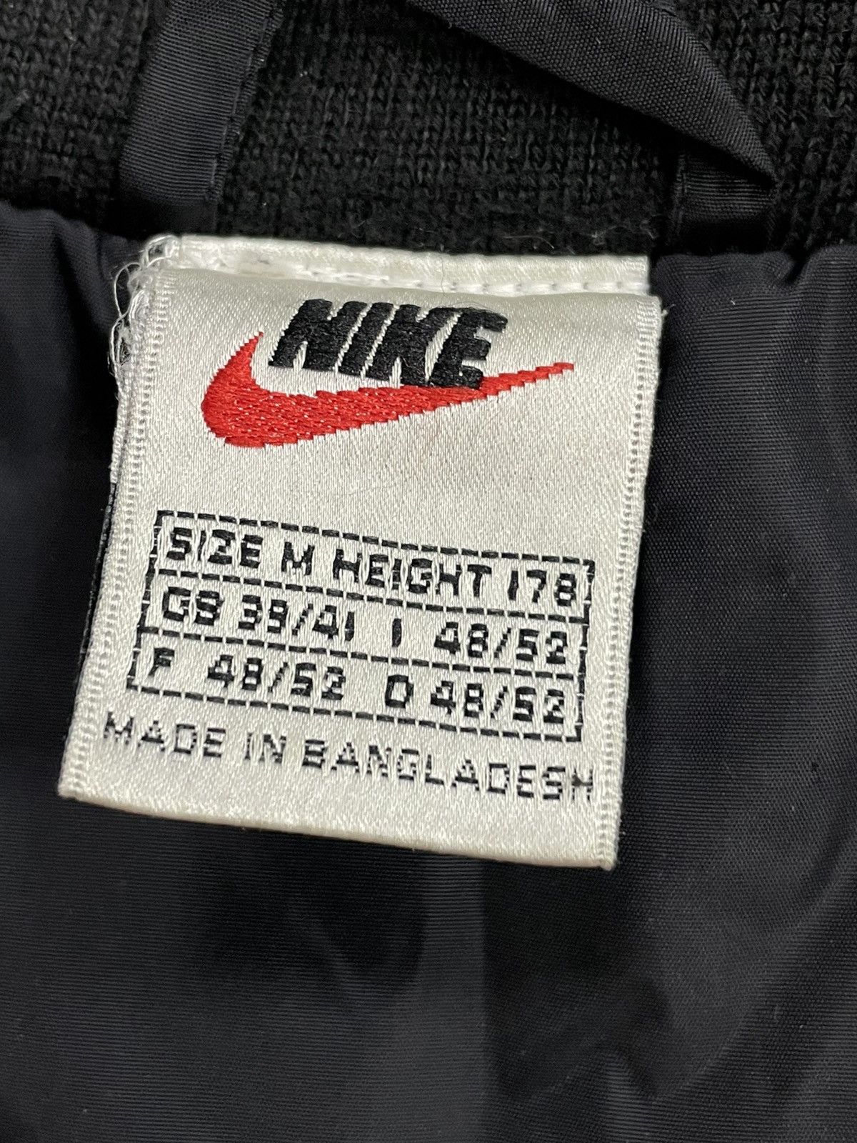Nike Vintage Nike Big Logo Nylon Black Jacket Size US M / EU 48-50 / 2 - 8 Thumbnail