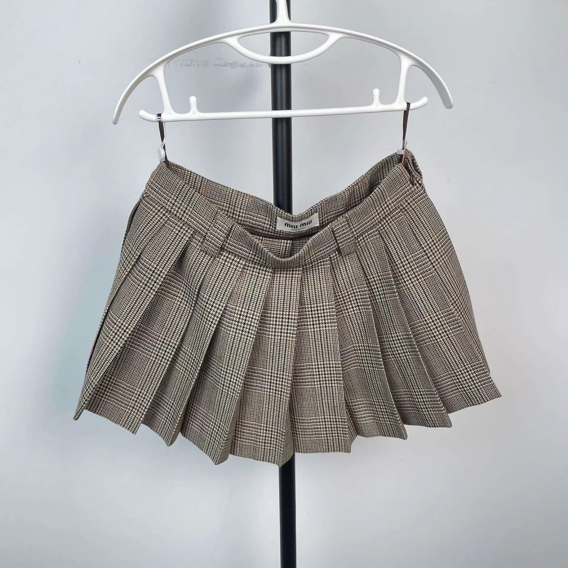Miu Miu Miu Miu short dress 251108VRSSS15 Size 26" / US 2 / IT 38 - 1 Thumbnail