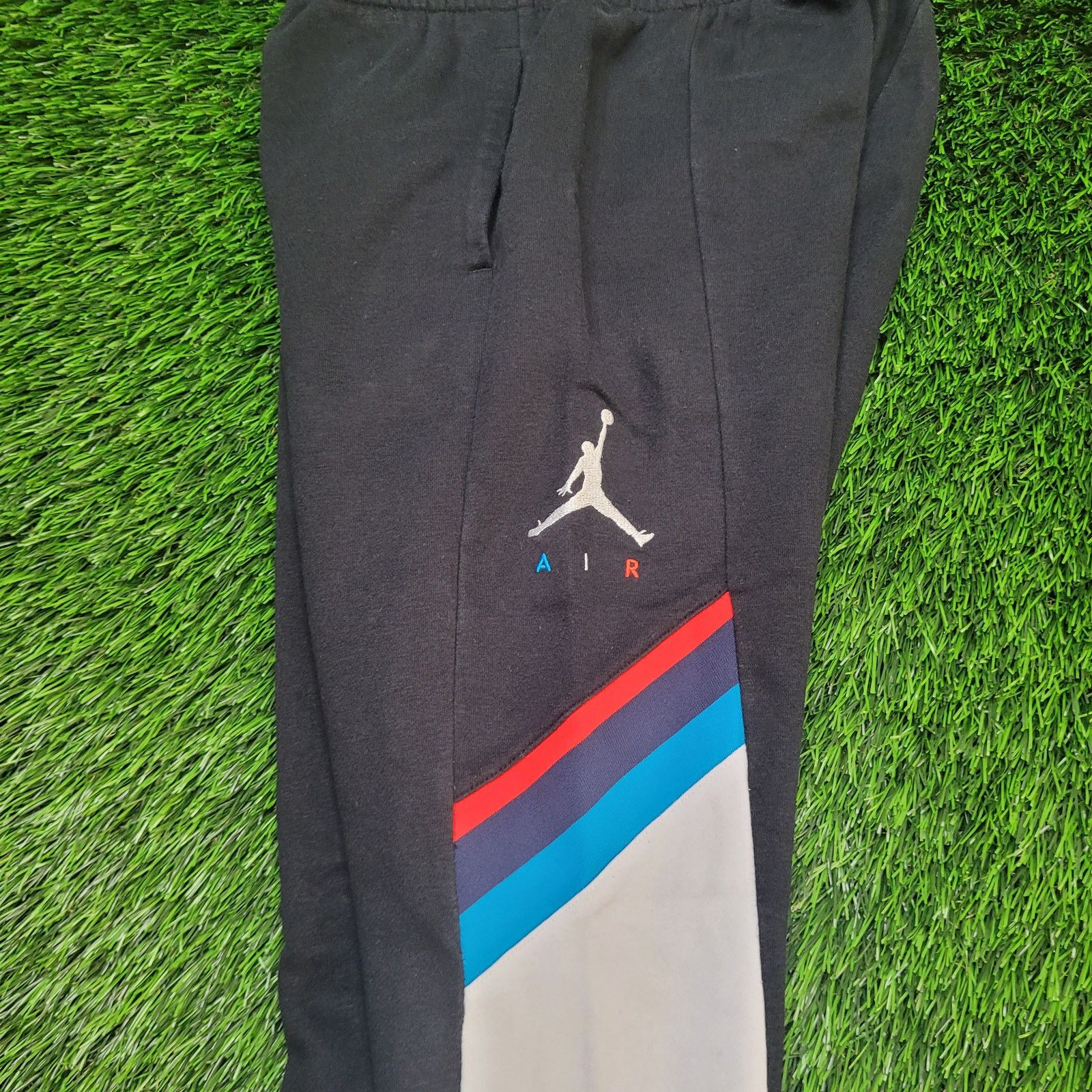 Jordan Brand Jordan Jumpman BMW M Sport Stripes Joggers XS Sweatpants Size US 28 / EU 44 - 2 Thumbnail
